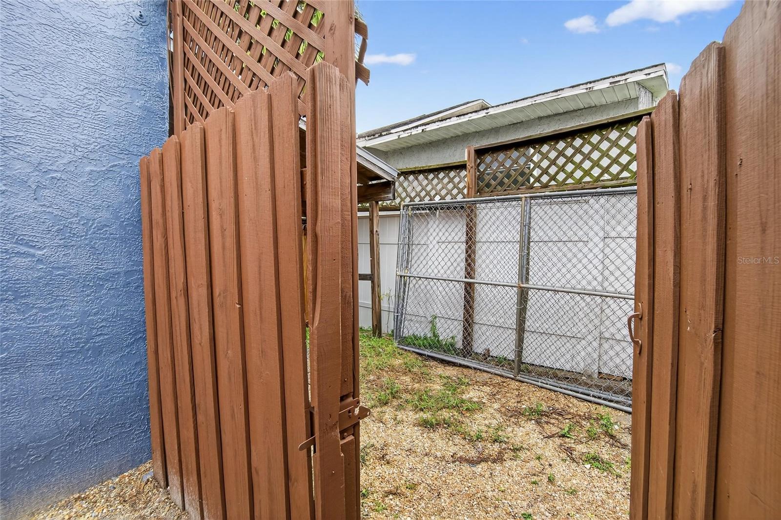 Image 18 of 24 For 1305 Armenia Avenue