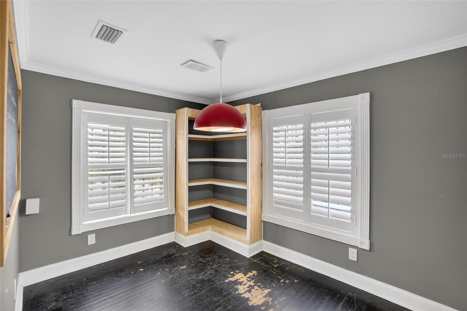 Image 4 of 24 For 1305 Armenia Avenue