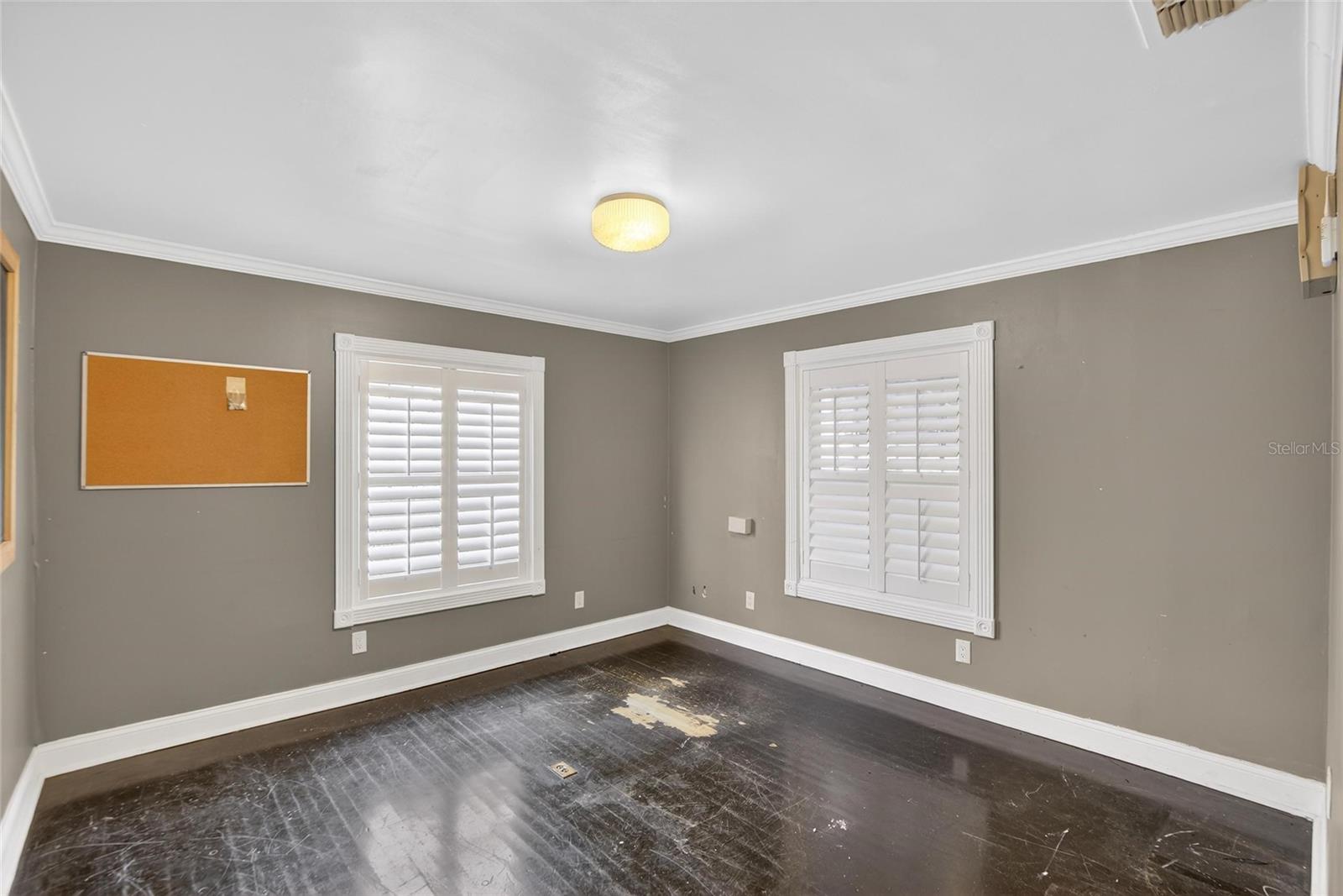 Image 5 of 24 For 1305 Armenia Avenue