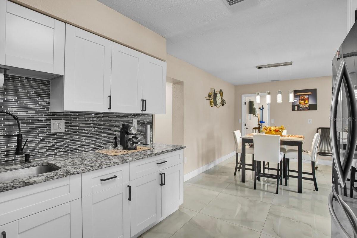 Image 17 of 62 For 5615 Oak Avenue Nw