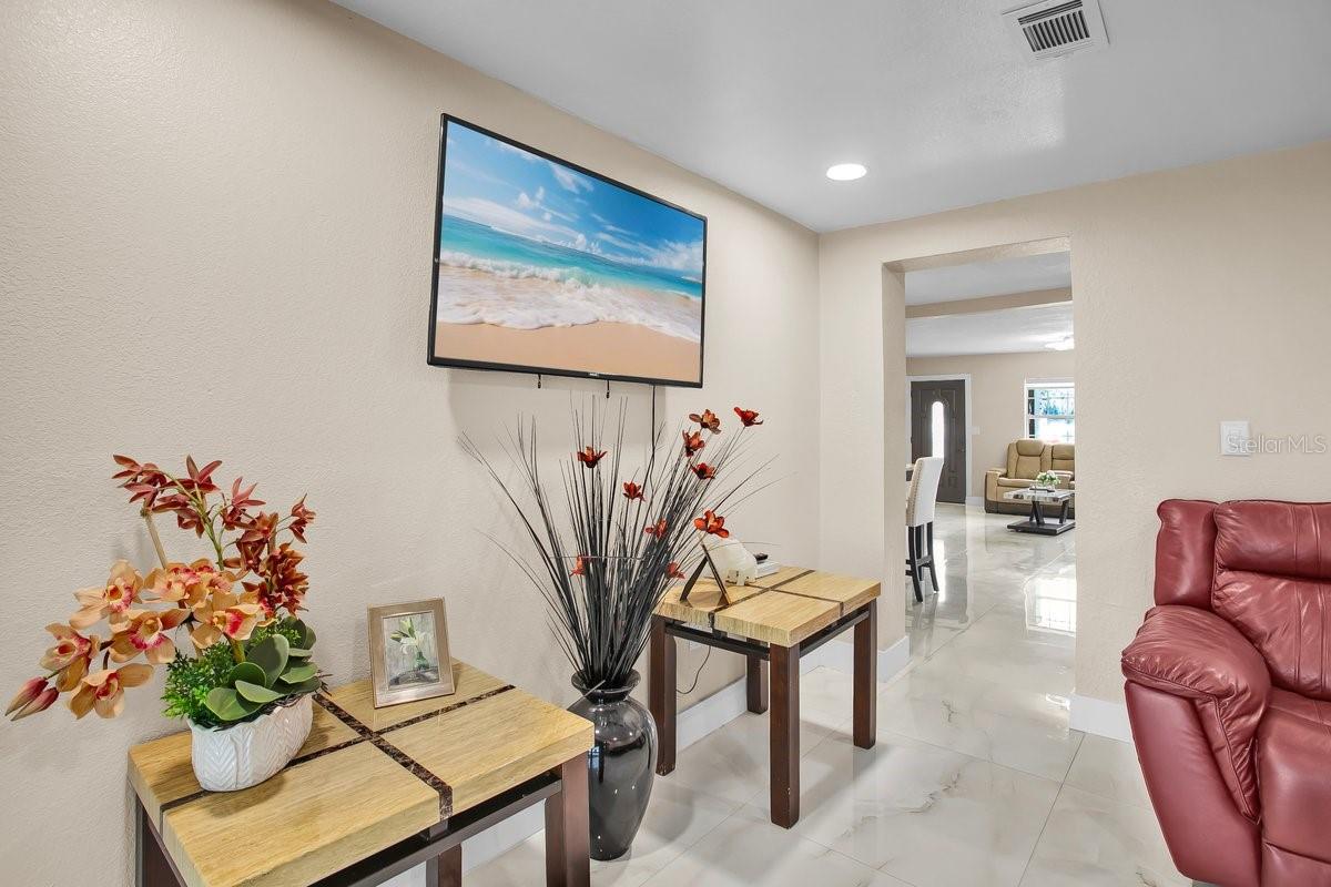 Image 21 of 62 For 5615 Oak Avenue Nw