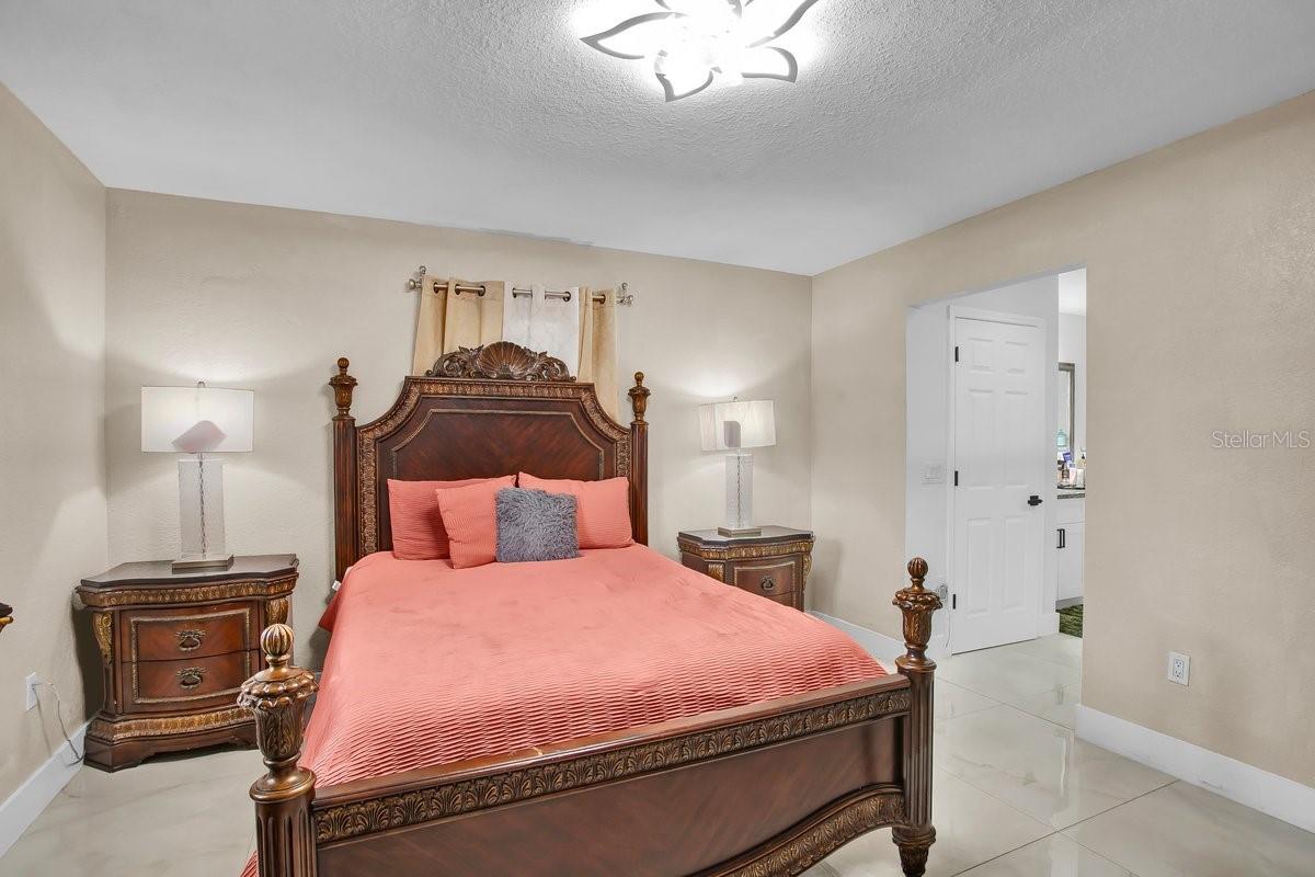 Image 27 of 62 For 5615 Oak Avenue Nw