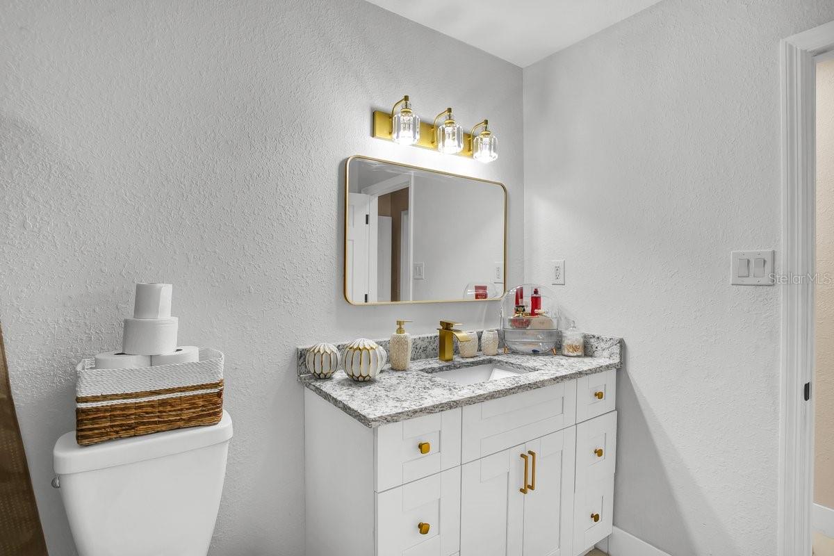 Image 35 of 62 For 5615 Oak Avenue Nw