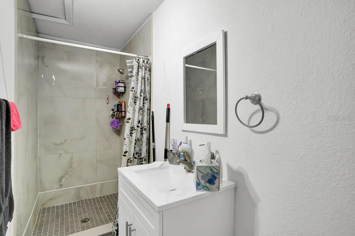 Image 47 of 62 For 5615 Oak Avenue Nw