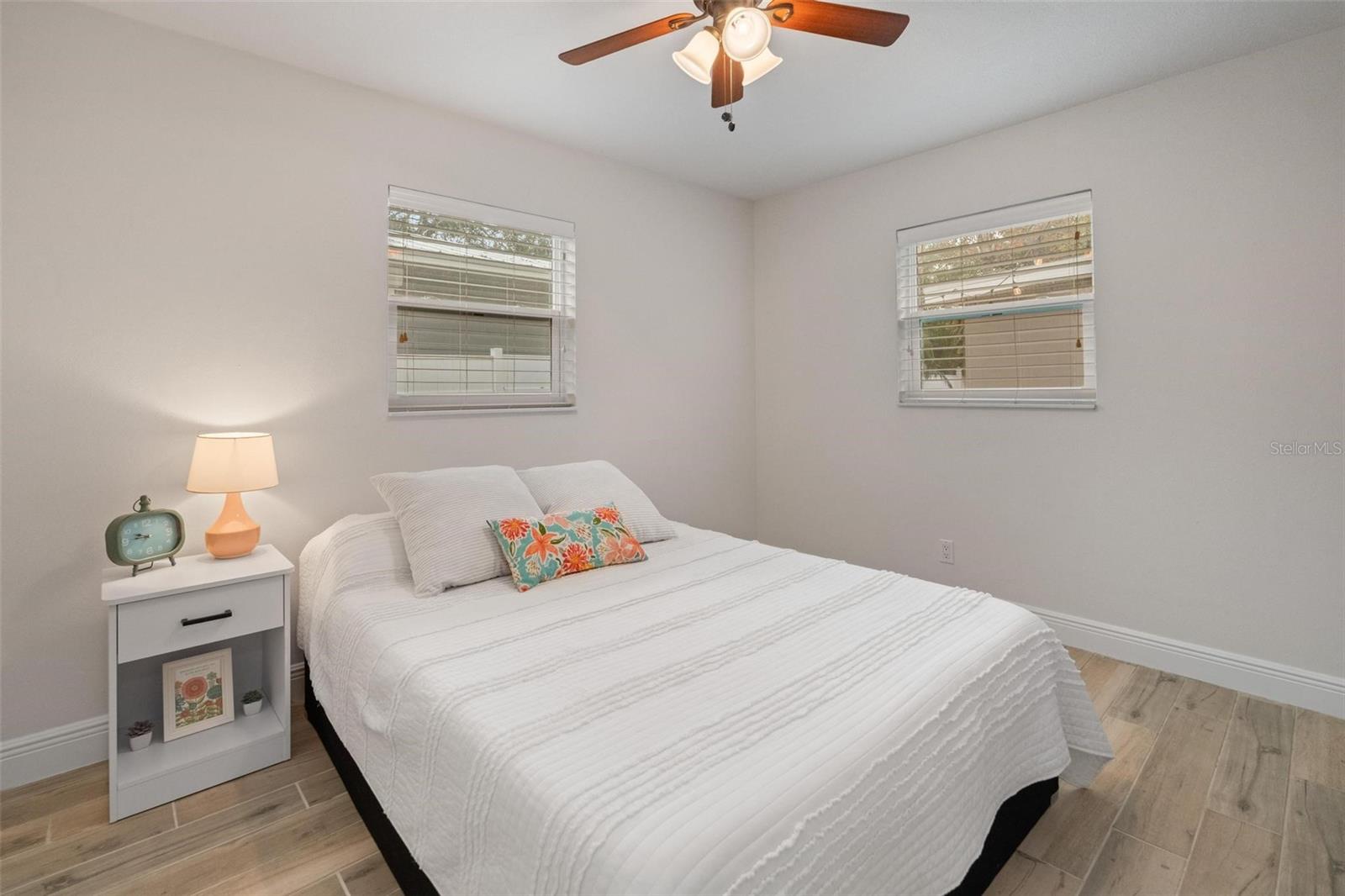 Image 15 of 48 For 4130 Queen Street N