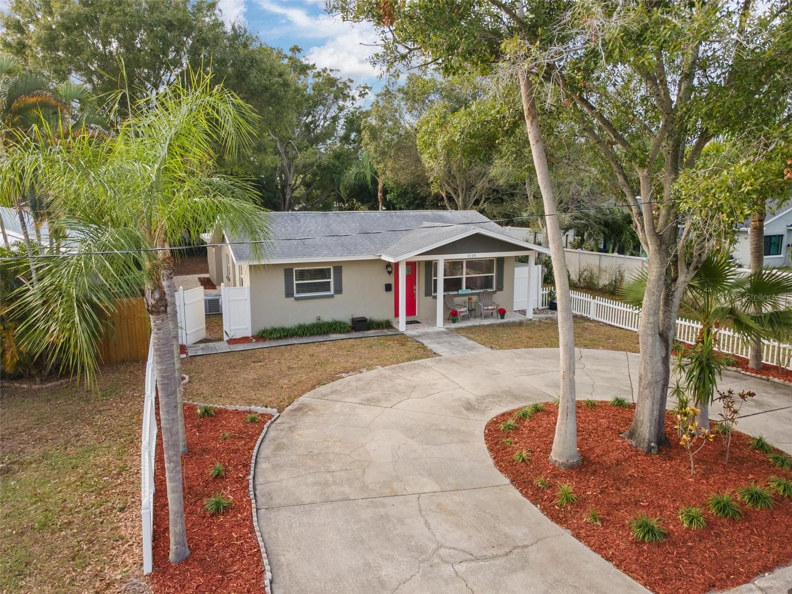 Image 2 of 48 For 4130 Queen Street N