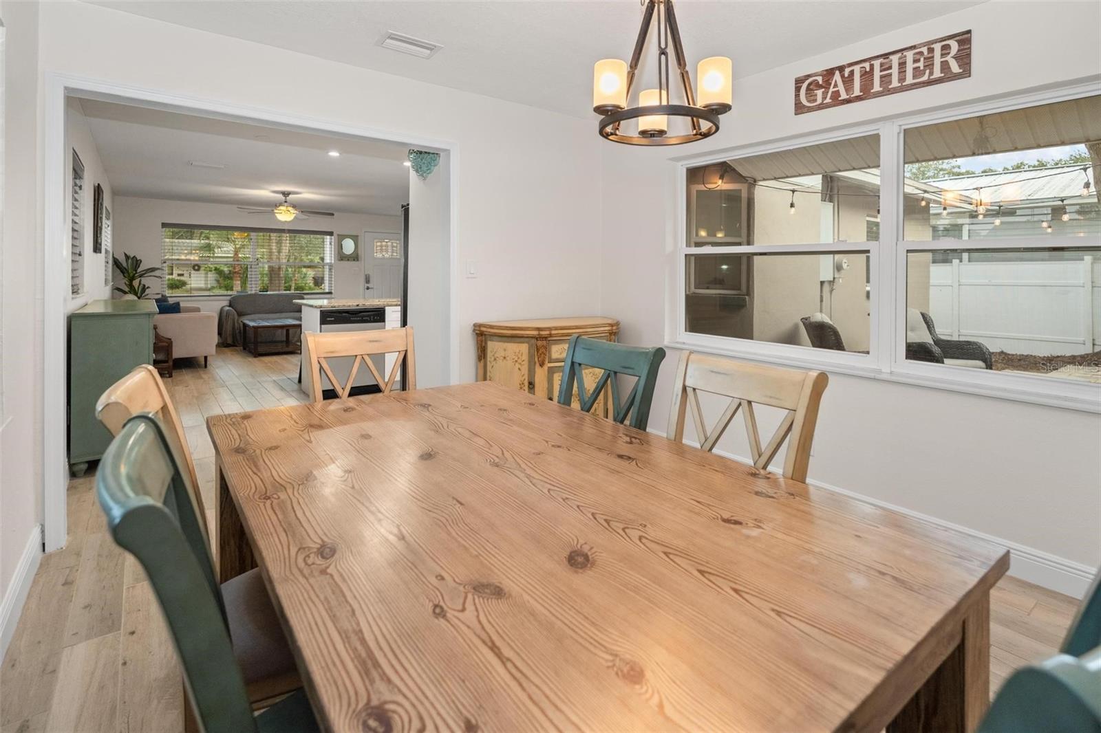 Image 23 of 48 For 4130 Queen Street N