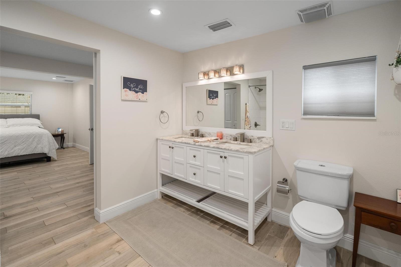 Image 28 of 48 For 4130 Queen Street N