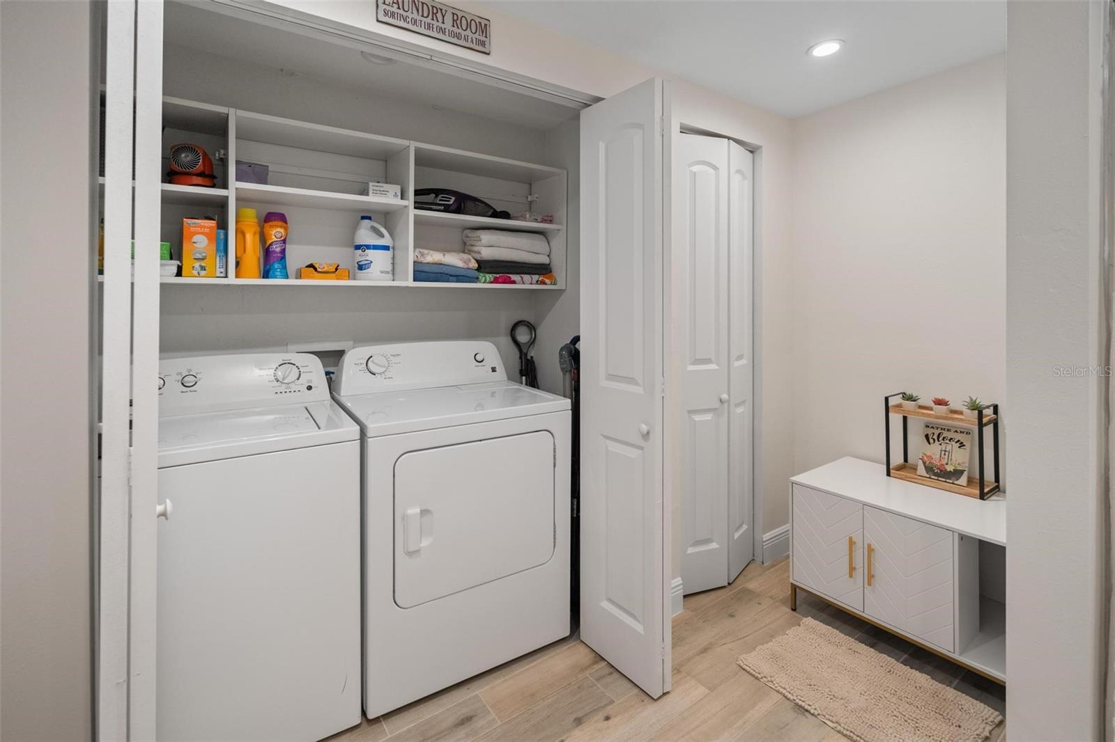 Image 30 of 48 For 4130 Queen Street N