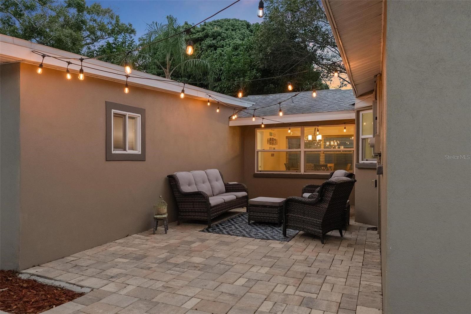 Image 35 of 48 For 4130 Queen Street N