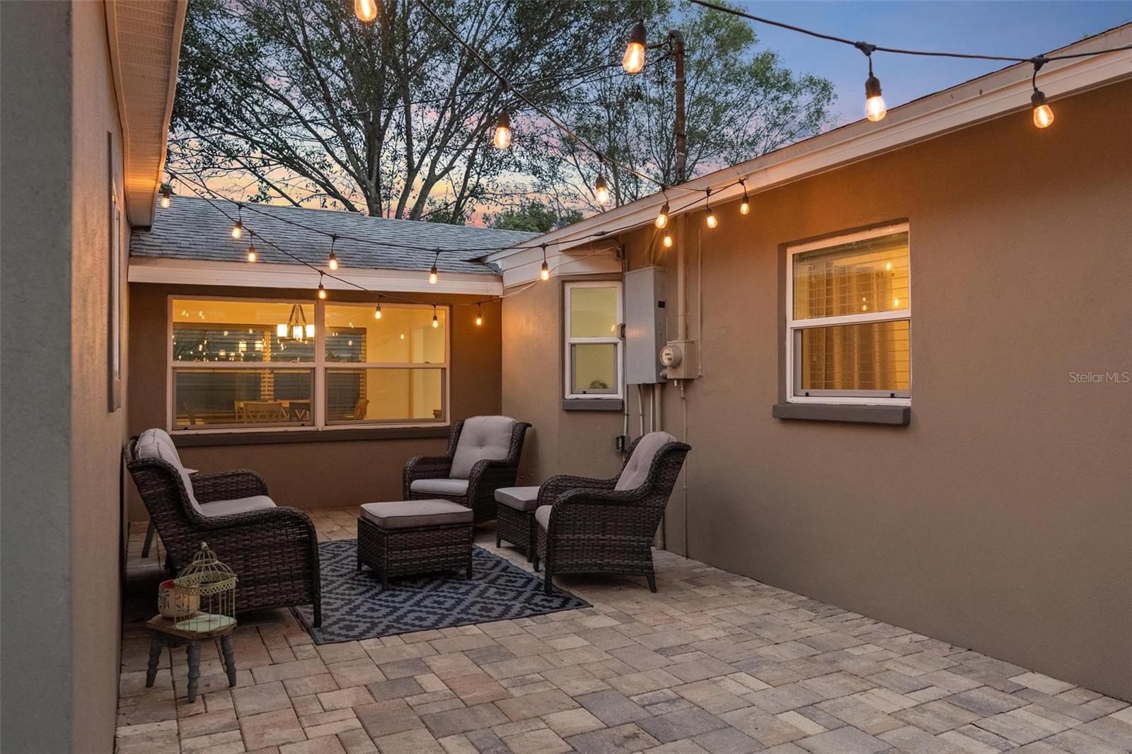 Image 37 of 48 For 4130 Queen Street N