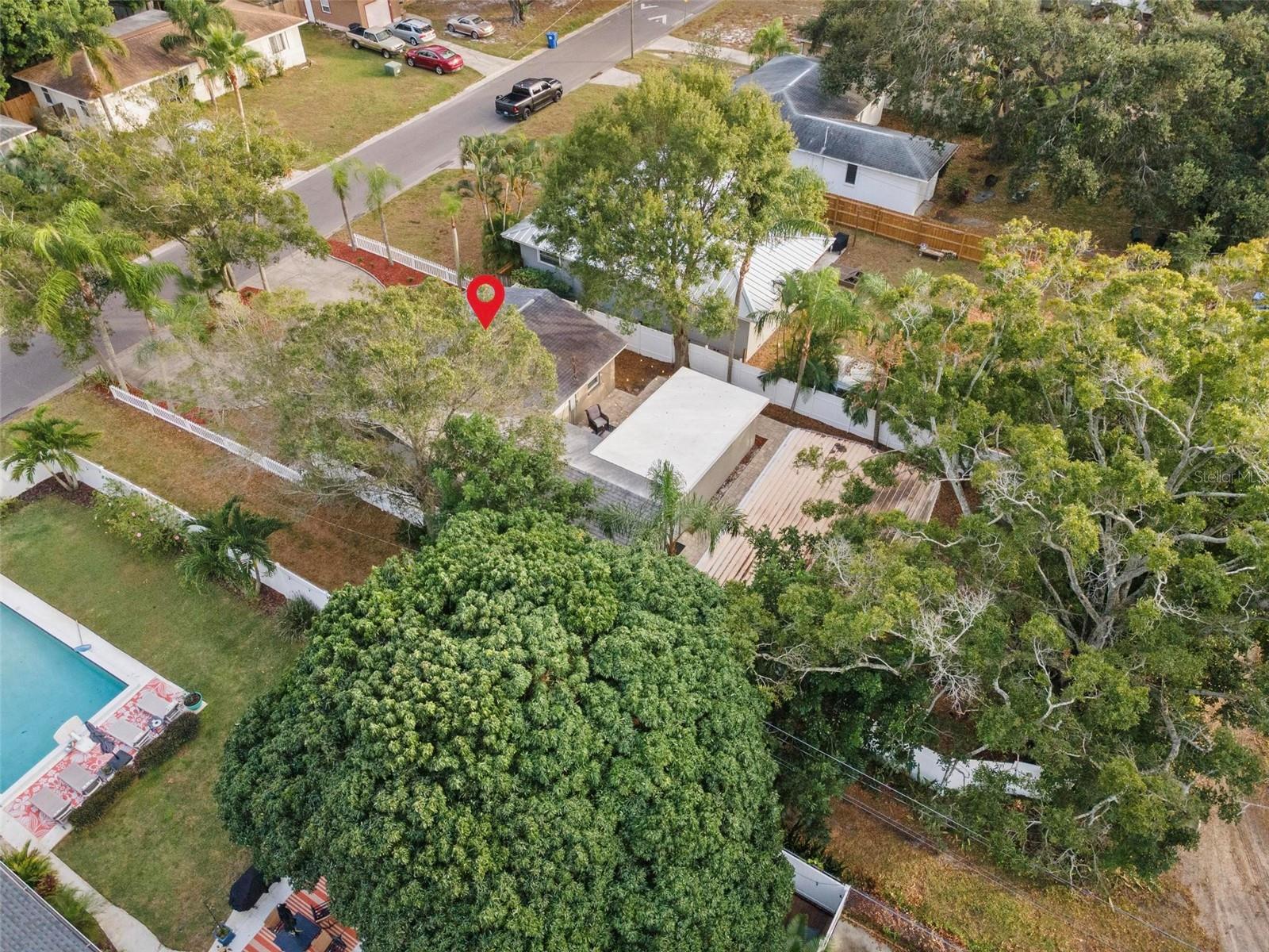 Image 40 of 48 For 4130 Queen Street N