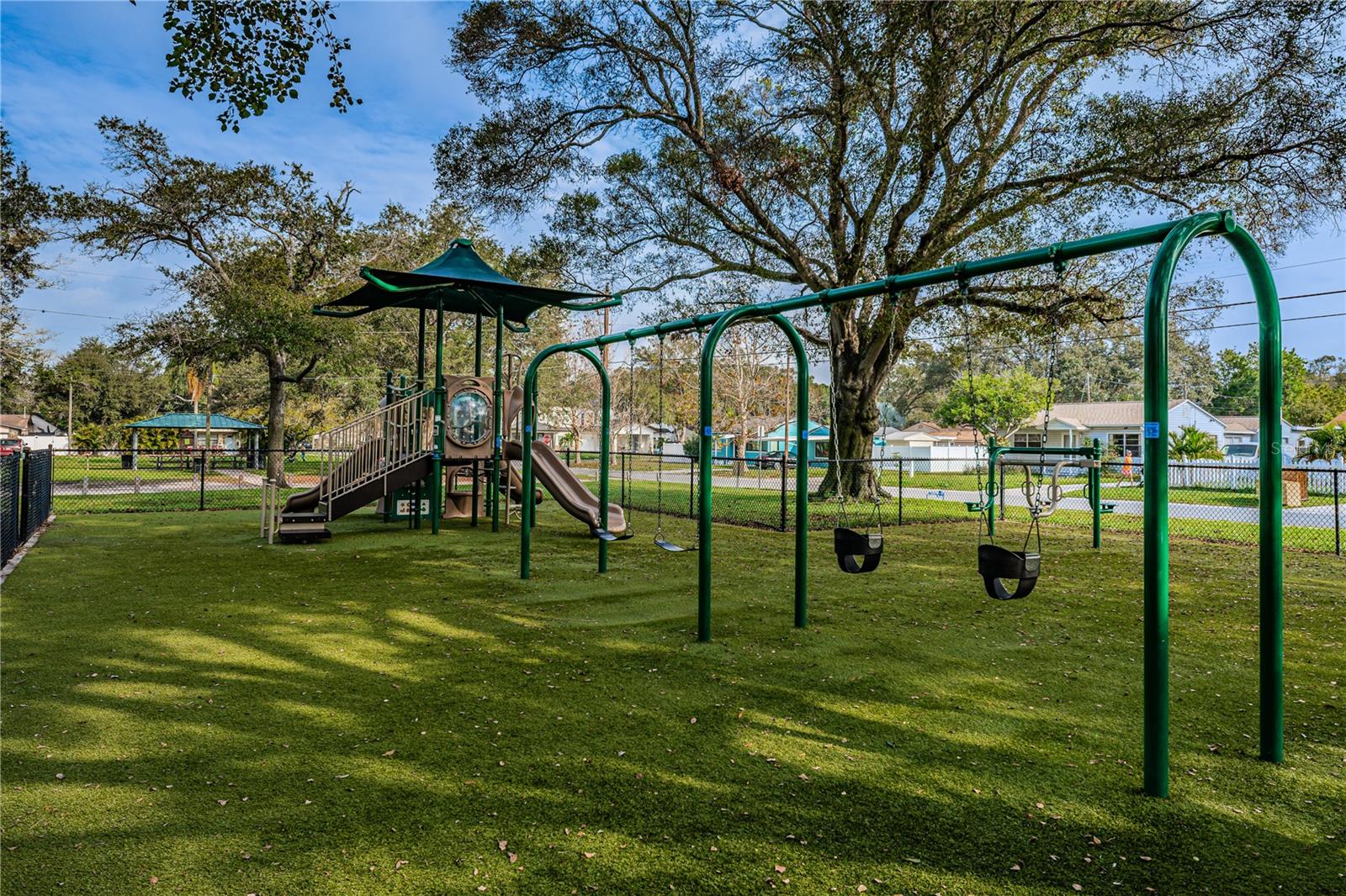 Image 47 of 48 For 4130 Queen Street N