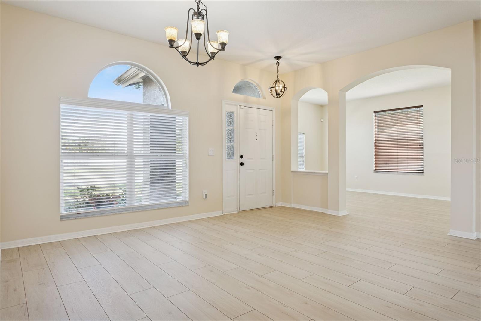 Image 7 of 43 For 22536 Magnolia Trace Boulevard