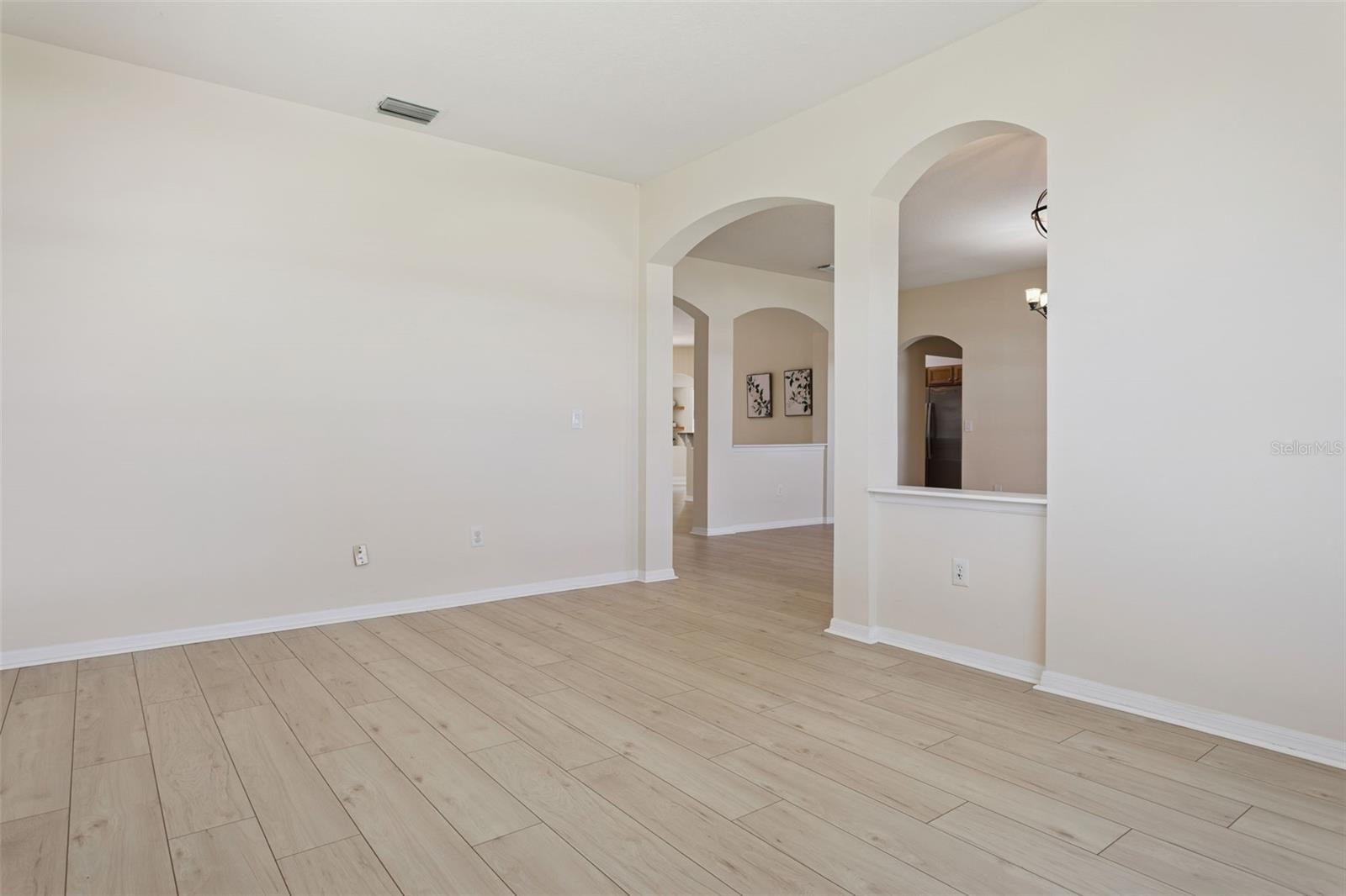 Image 9 of 43 For 22536 Magnolia Trace Boulevard