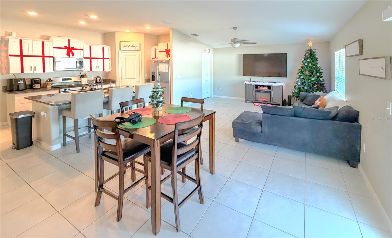 Image 5 of 26 For 10316 Shady Preserve Drive