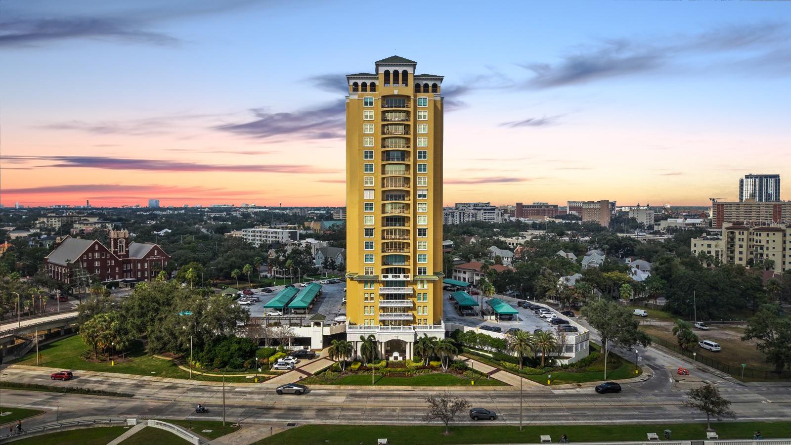 Image 2 of 47 For 345 Bayshore Boulevard 706