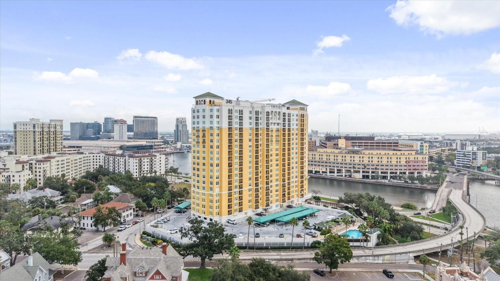 Image 40 of 47 For 345 Bayshore Boulevard 706