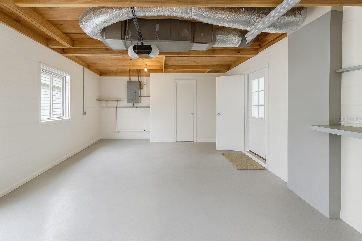 Image 17 of 22 For 5027 Manor Drive