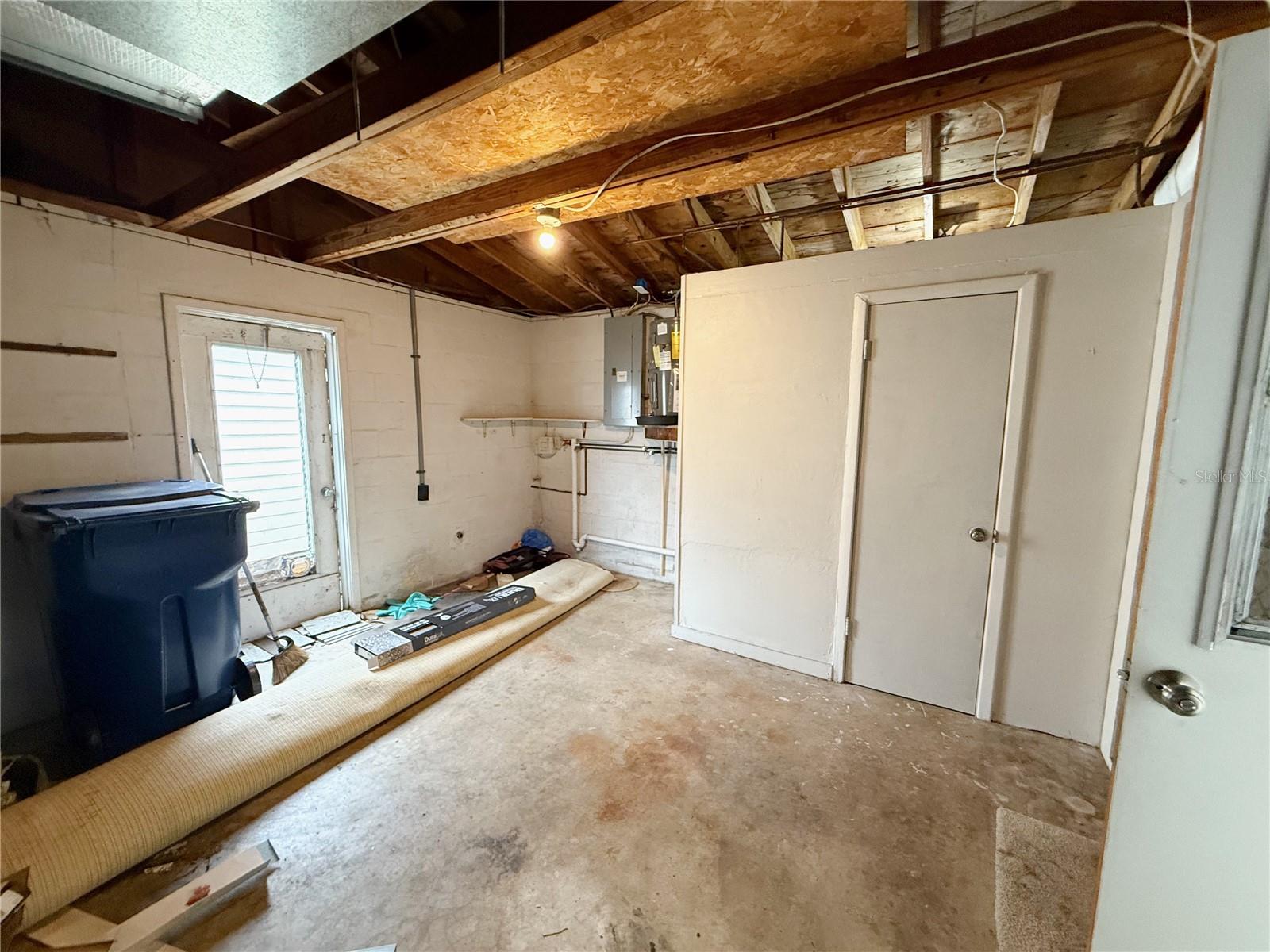 Image 18 of 22 For 5027 Manor Drive