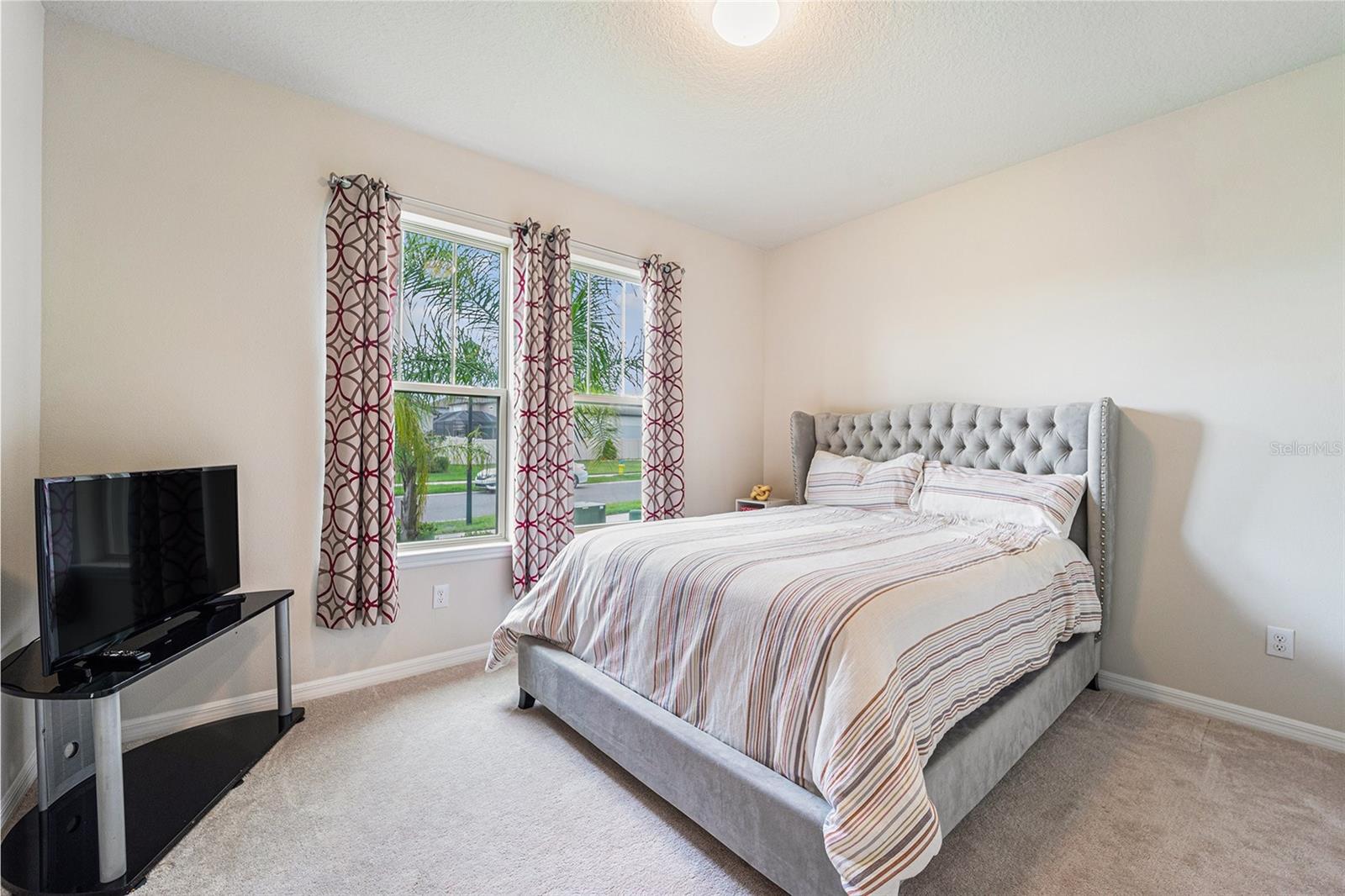 Image 16 of 22 For 19206 Briarbrook Drive