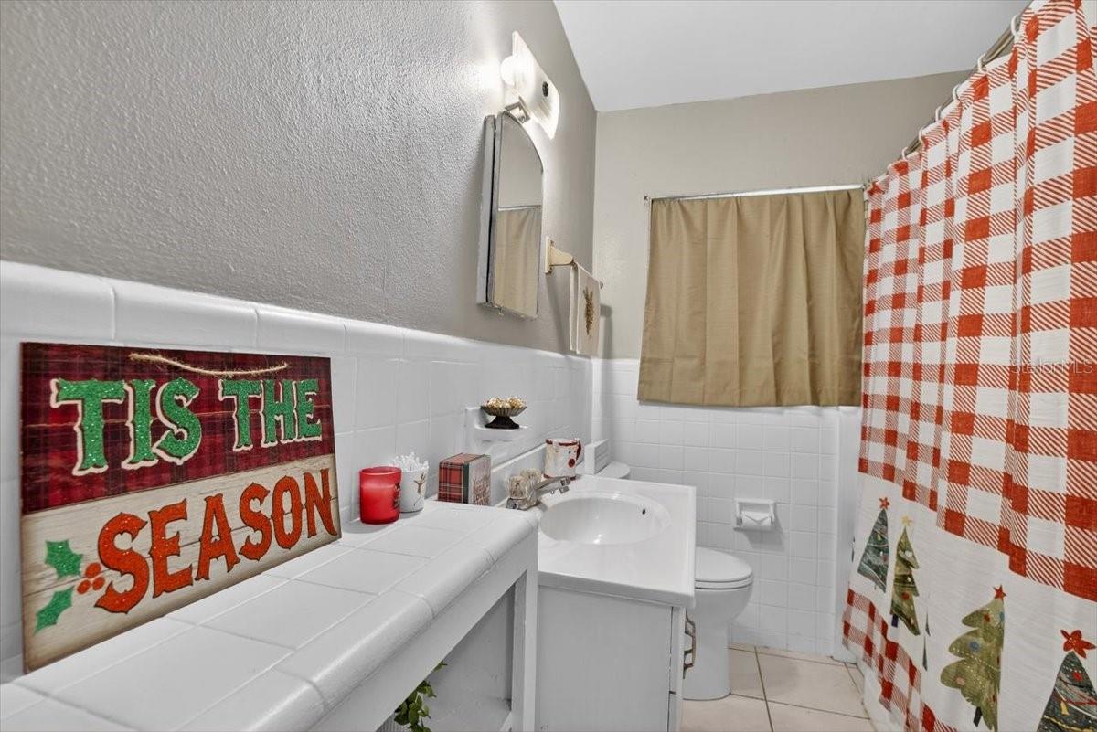 Listing photo id 22 for 38606 3rd Avenue