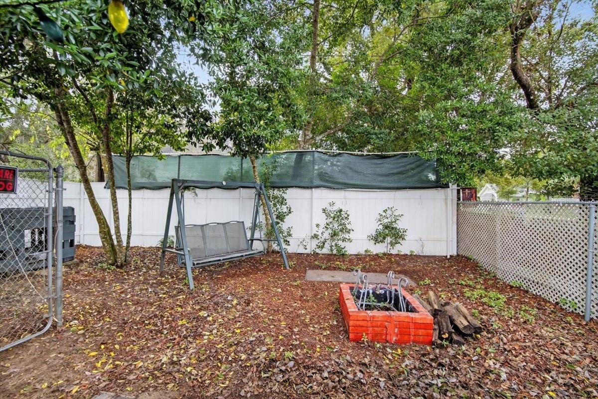 Listing photo id 34 for 38606 3rd Avenue