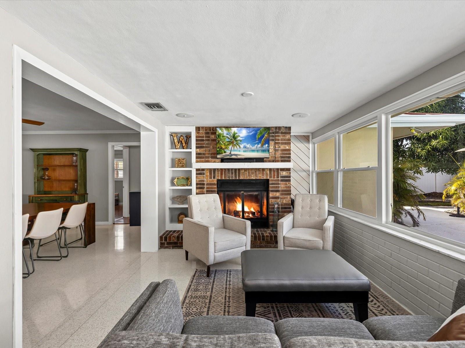 Image 11 of 48 For 1090 Mcfarland Street