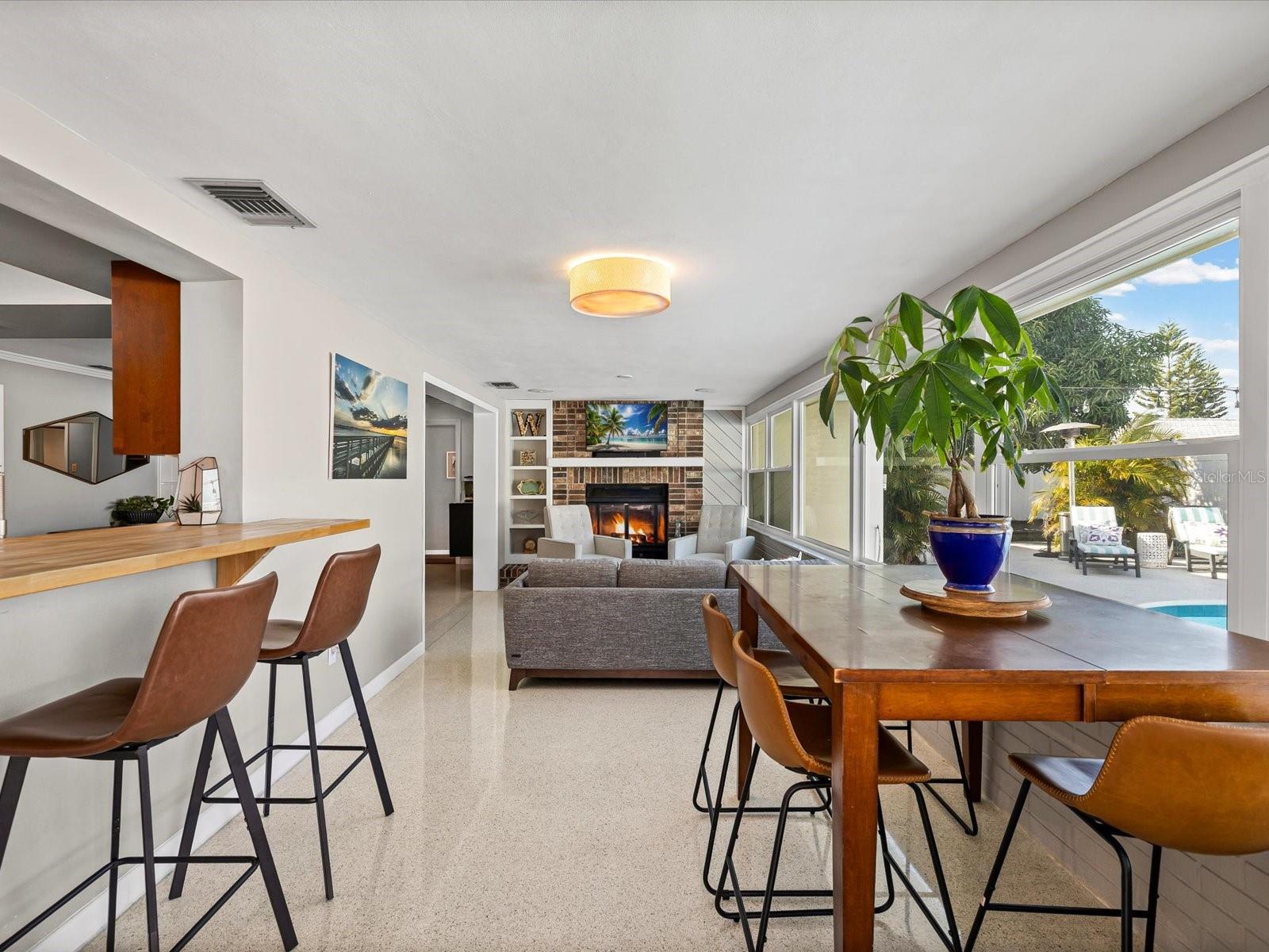 Image 12 of 48 For 1090 Mcfarland Street