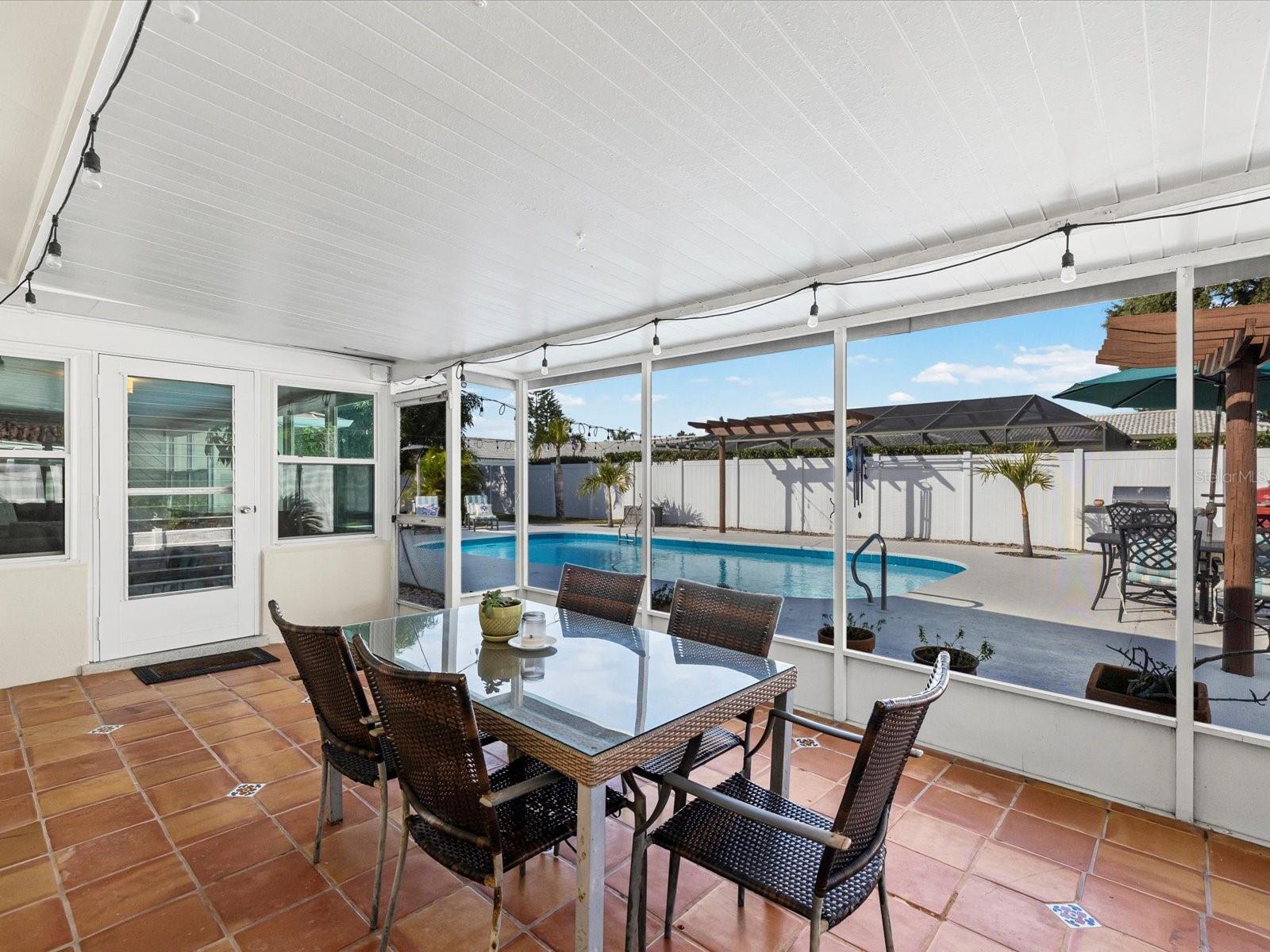 Image 26 of 48 For 1090 Mcfarland Street