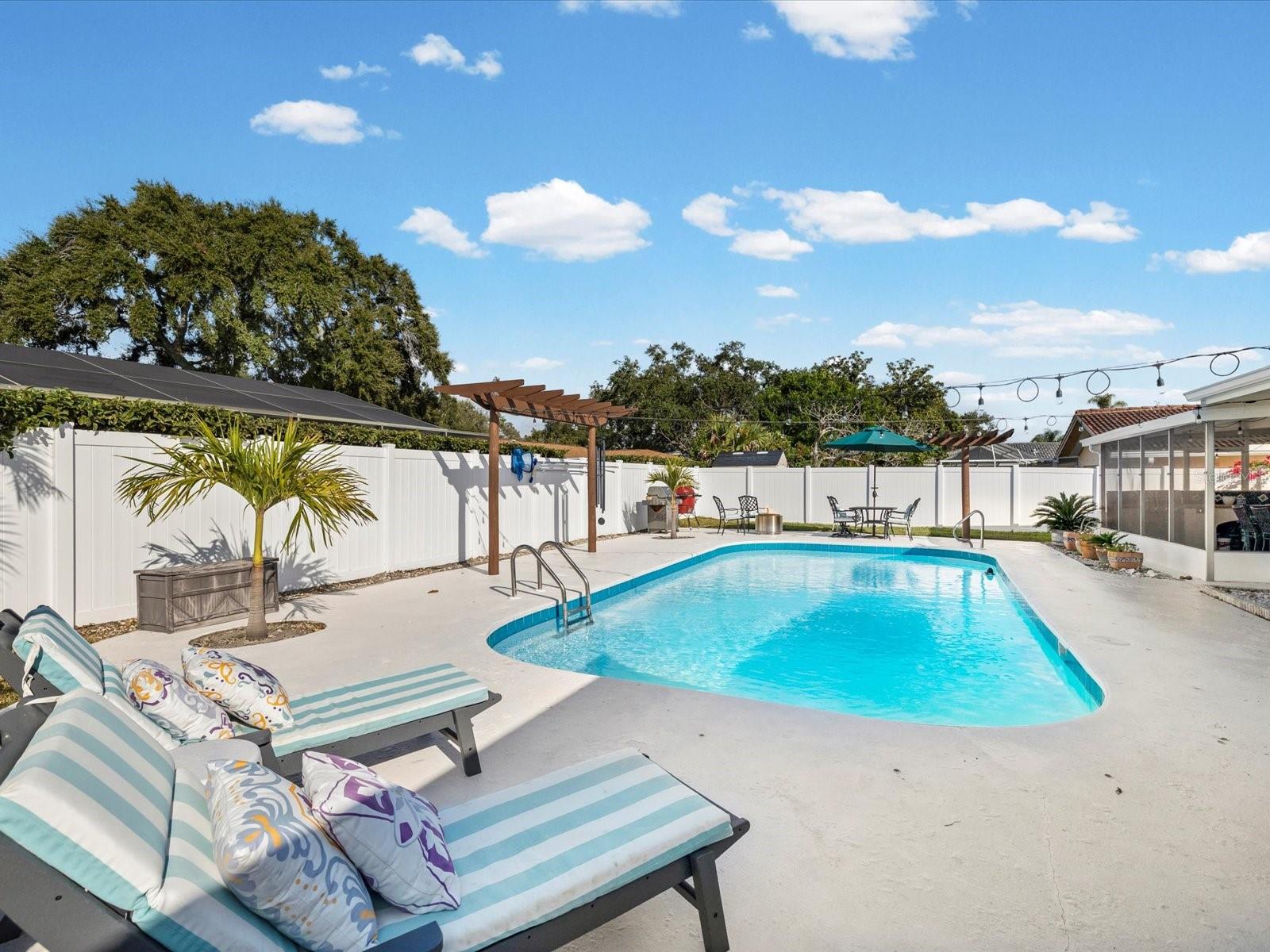 Image 28 of 48 For 1090 Mcfarland Street