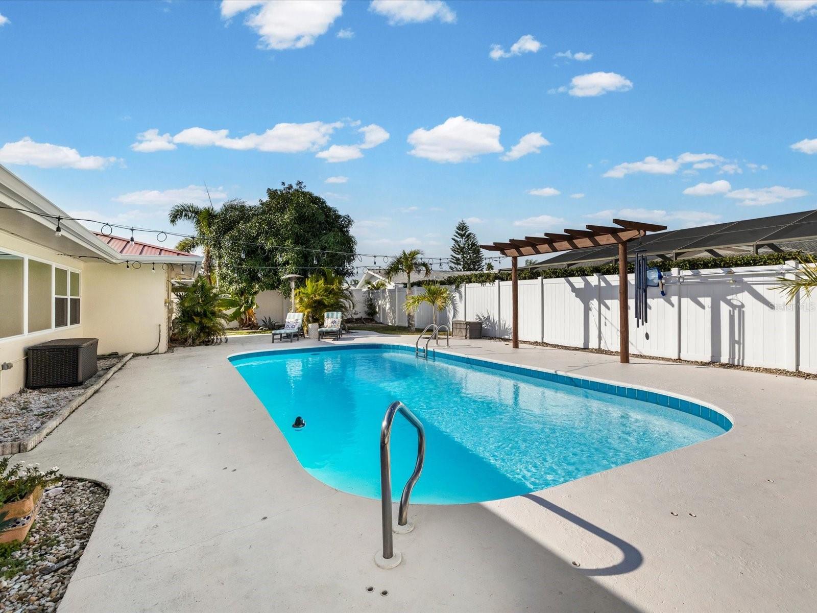 Image 29 of 48 For 1090 Mcfarland Street