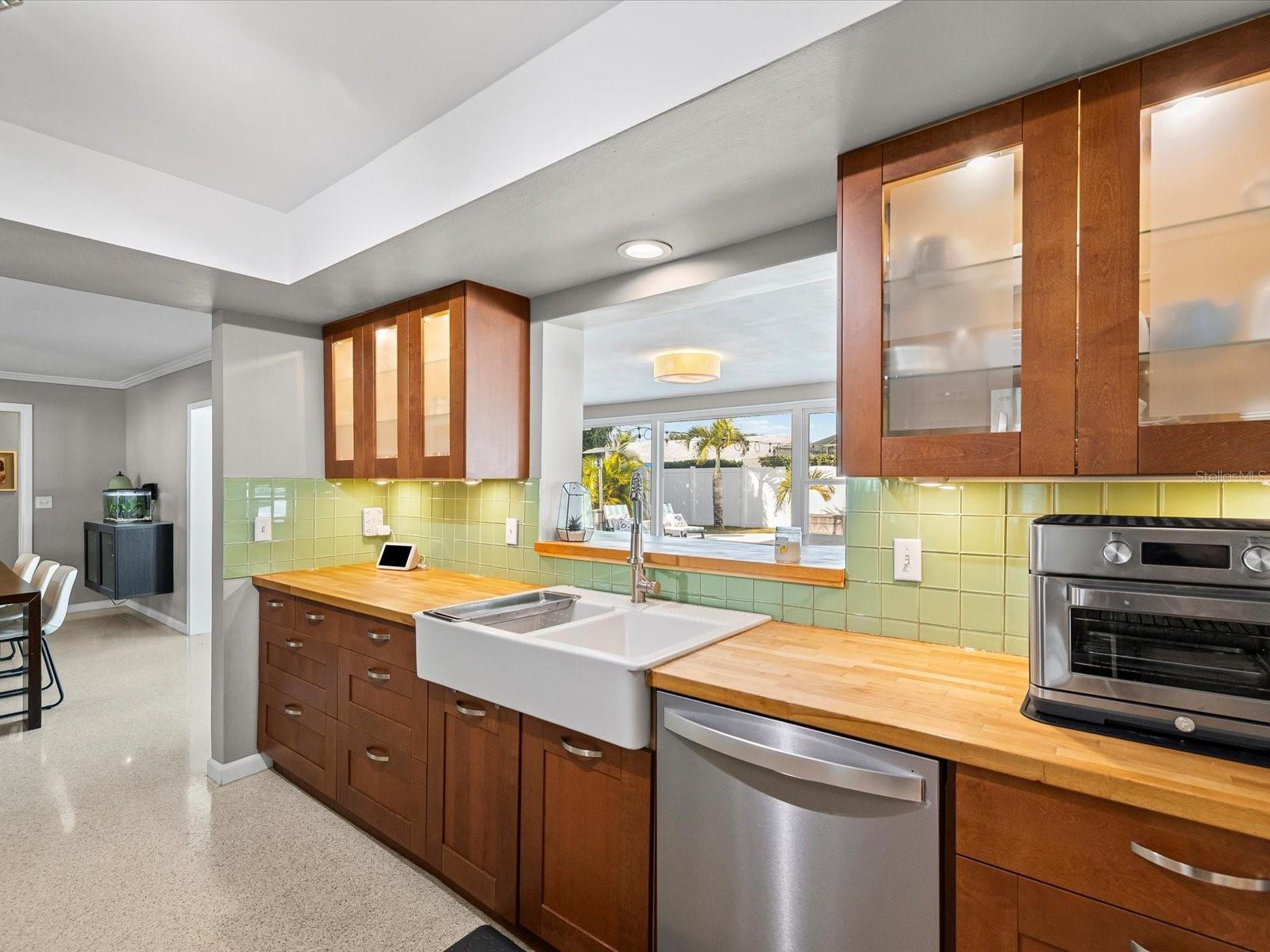 Image 4 of 48 For 1090 Mcfarland Street