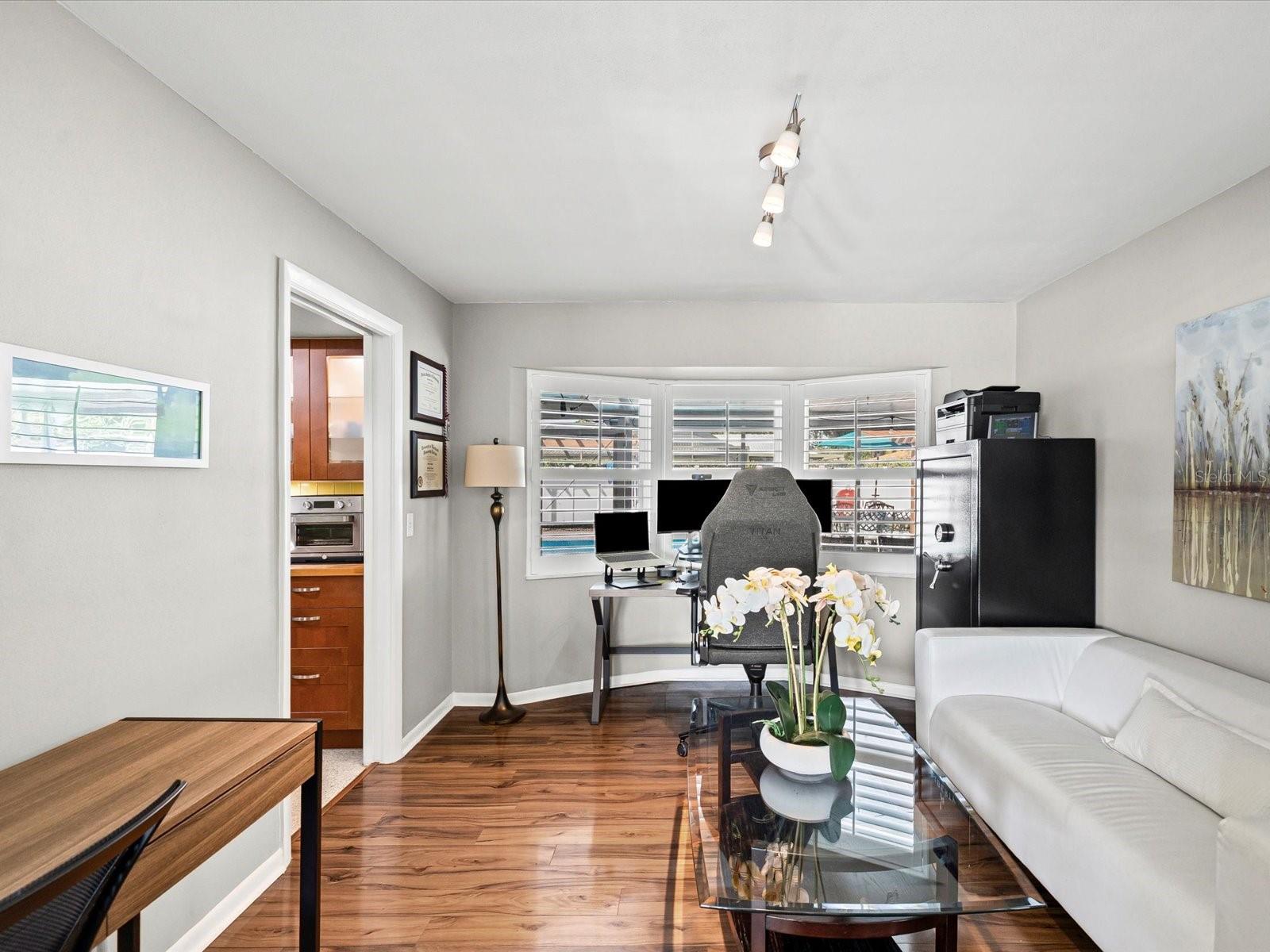 Image 9 of 48 For 1090 Mcfarland Street