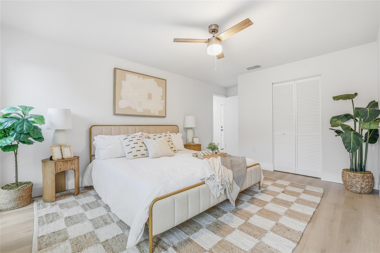 Image 12 of 36 For 6813 Circlecreek Drive