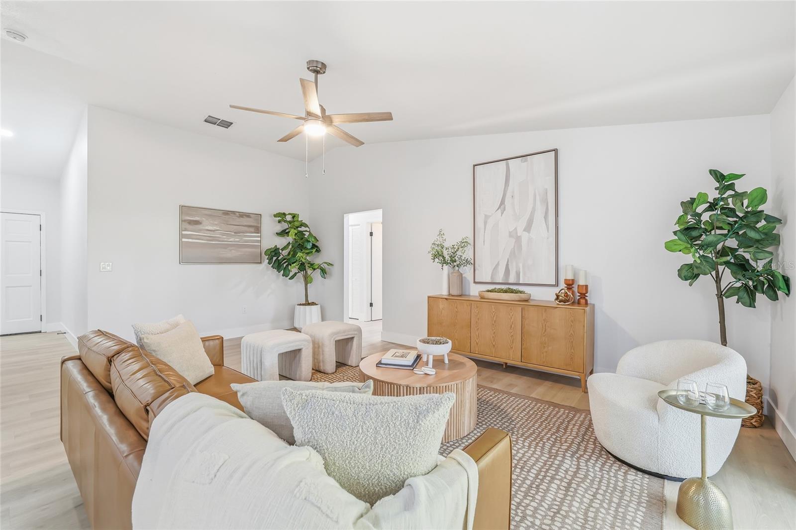 Image 4 of 36 For 6813 Circlecreek Drive