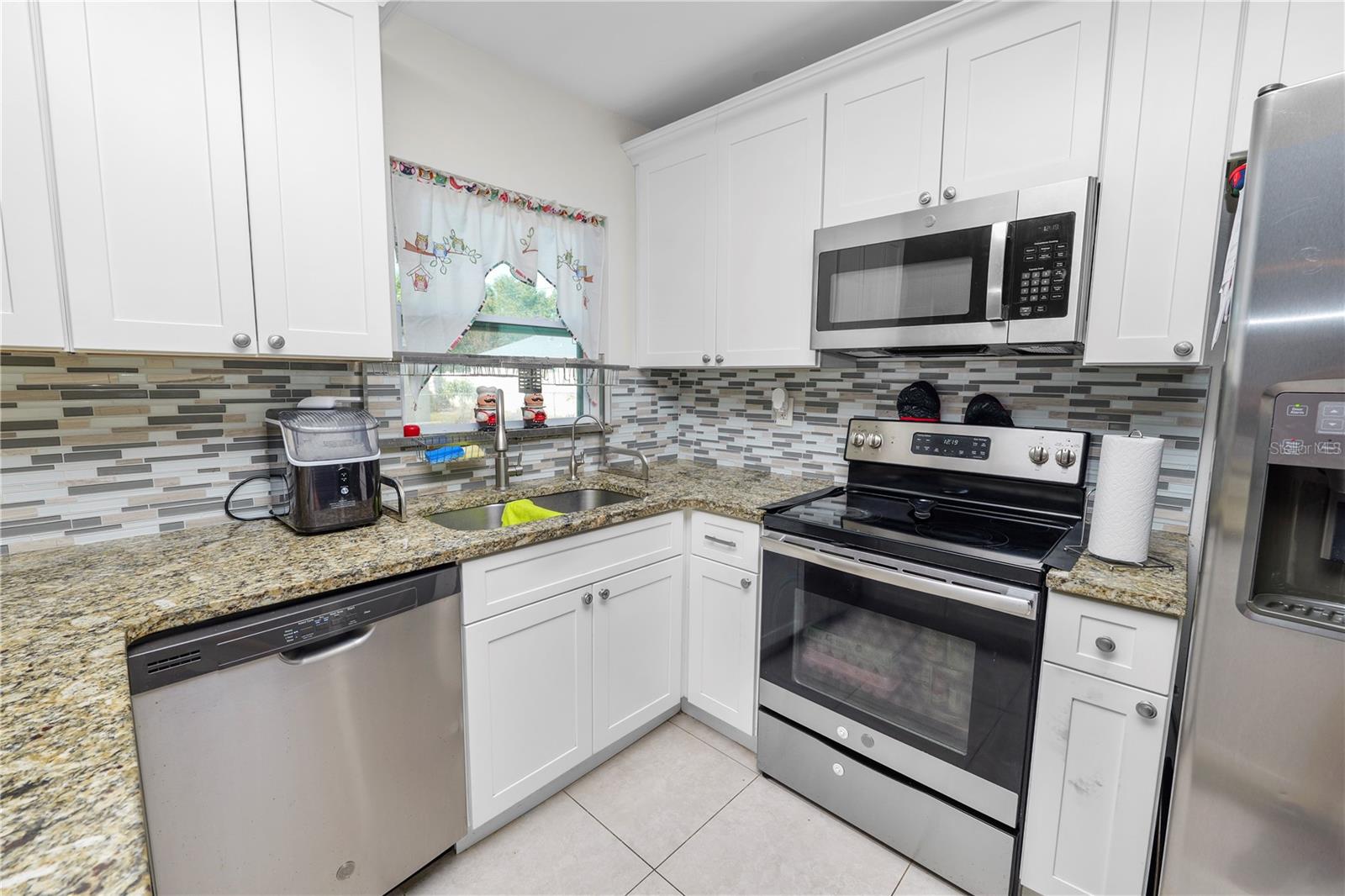 Image 4 of 39 For 1826 Bonnie Gail Street