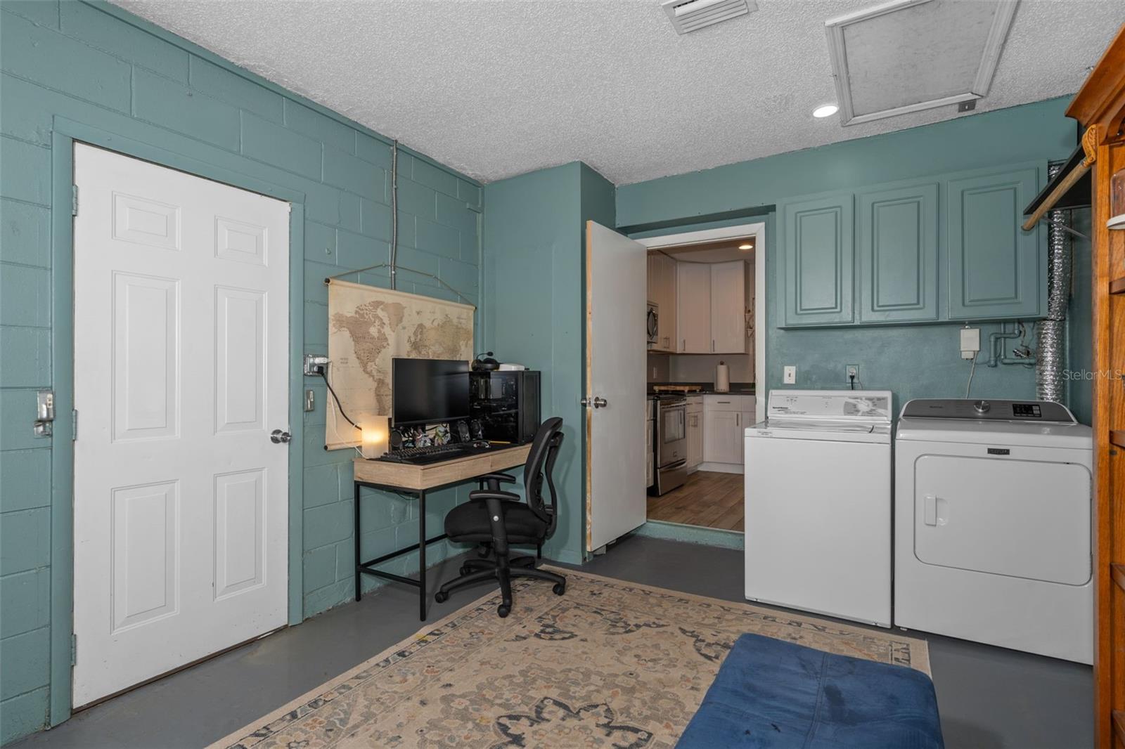 Image 13 of 37 For 113 Cranbrooke Drive