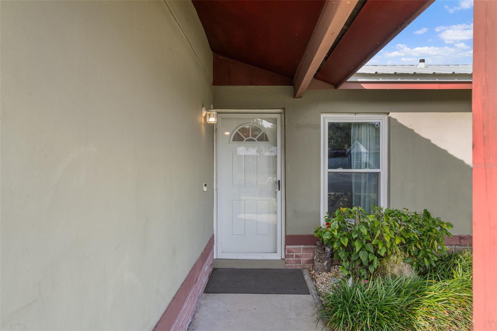 Image 2 of 37 For 113 Cranbrooke Drive