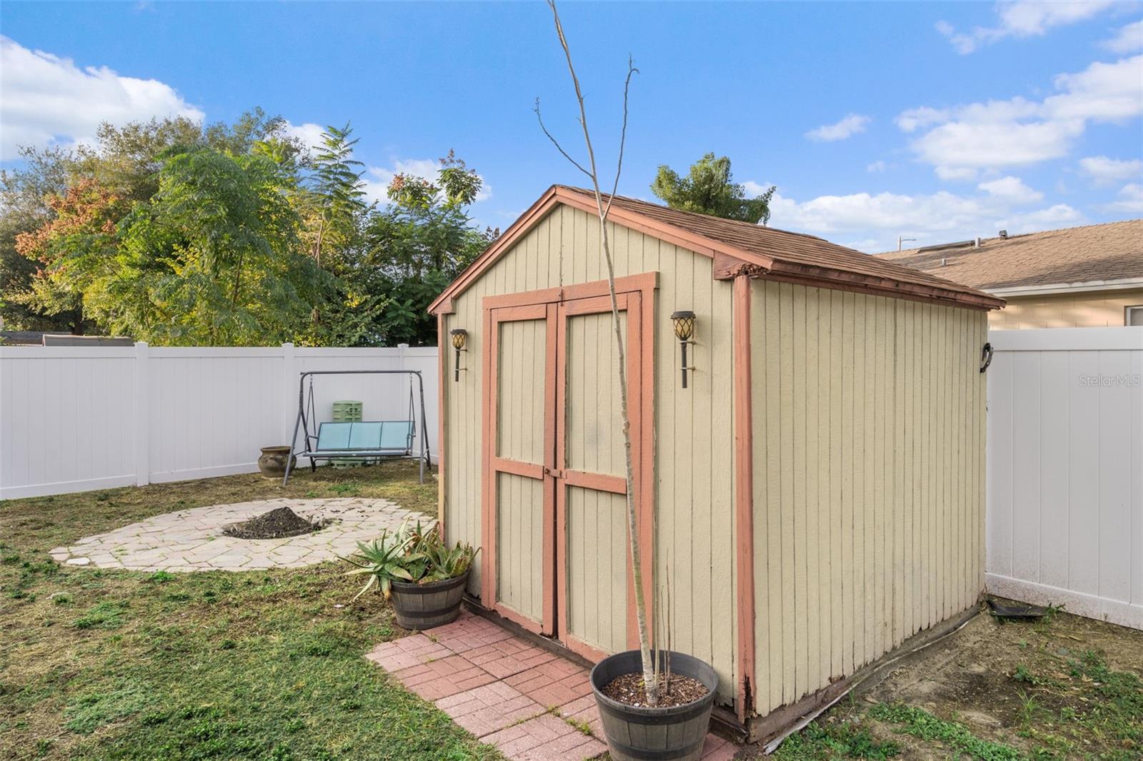 Image 31 of 37 For 113 Cranbrooke Drive