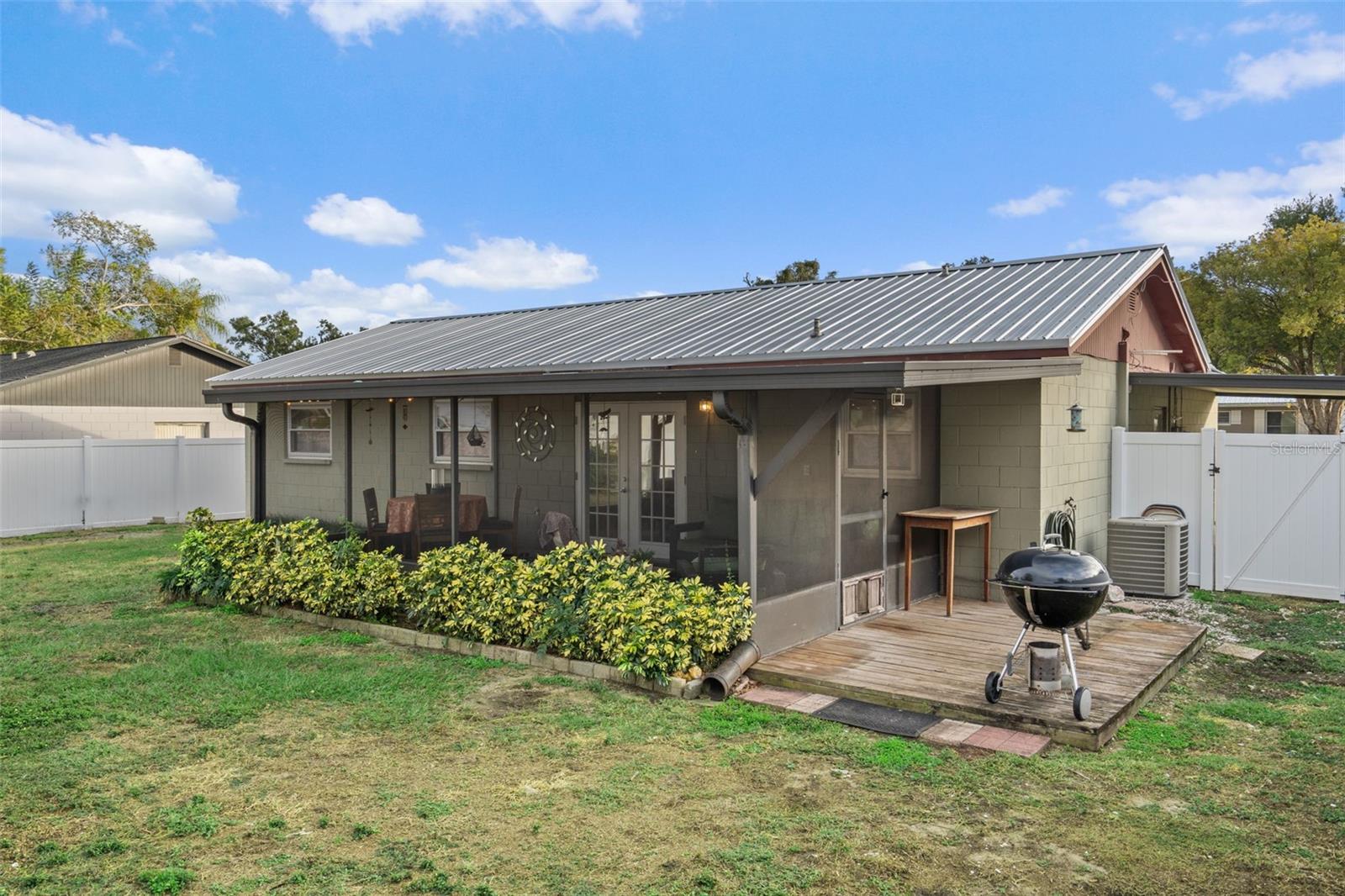 Image 32 of 37 For 113 Cranbrooke Drive