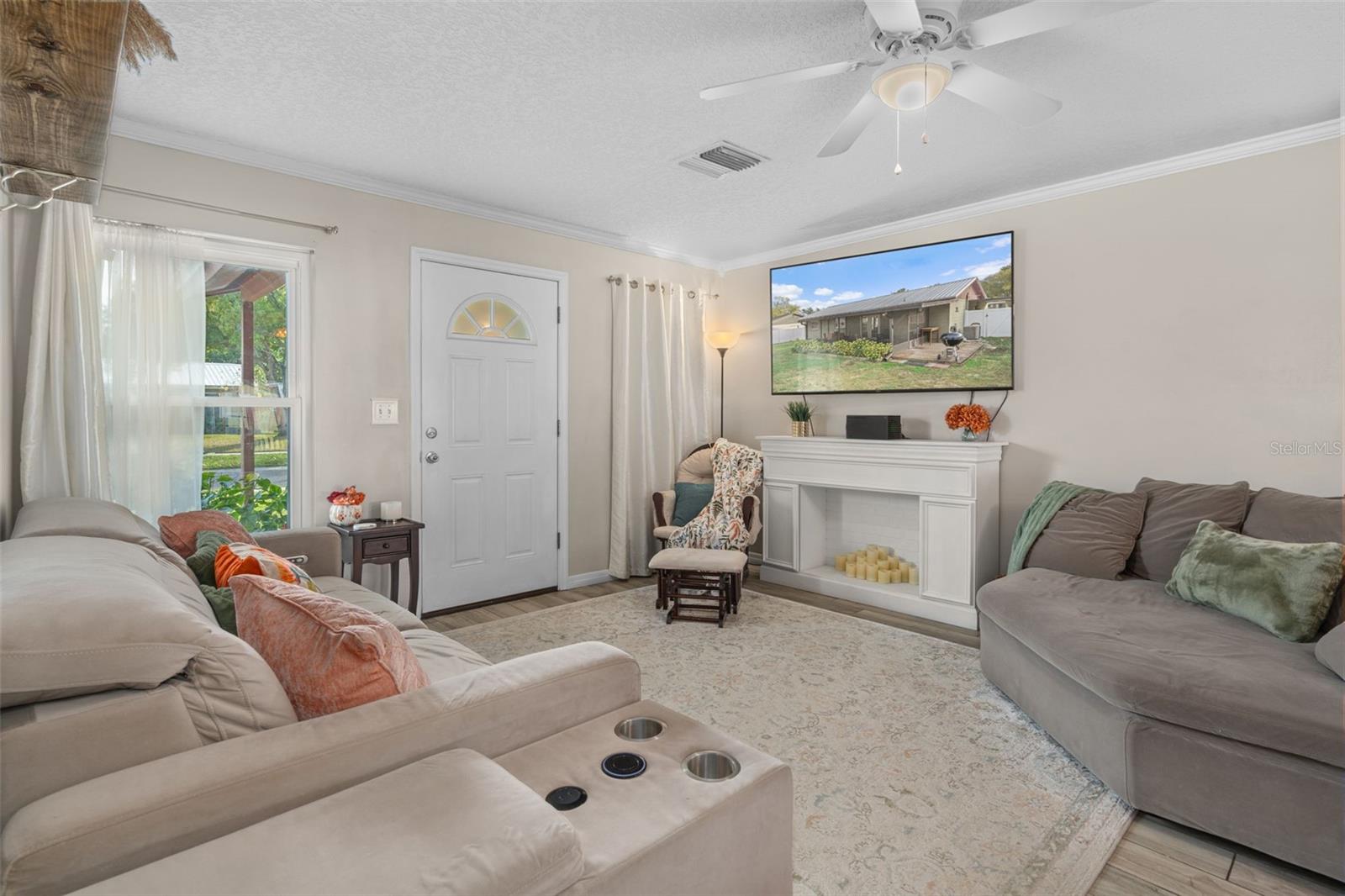 Image 4 of 37 For 113 Cranbrooke Drive