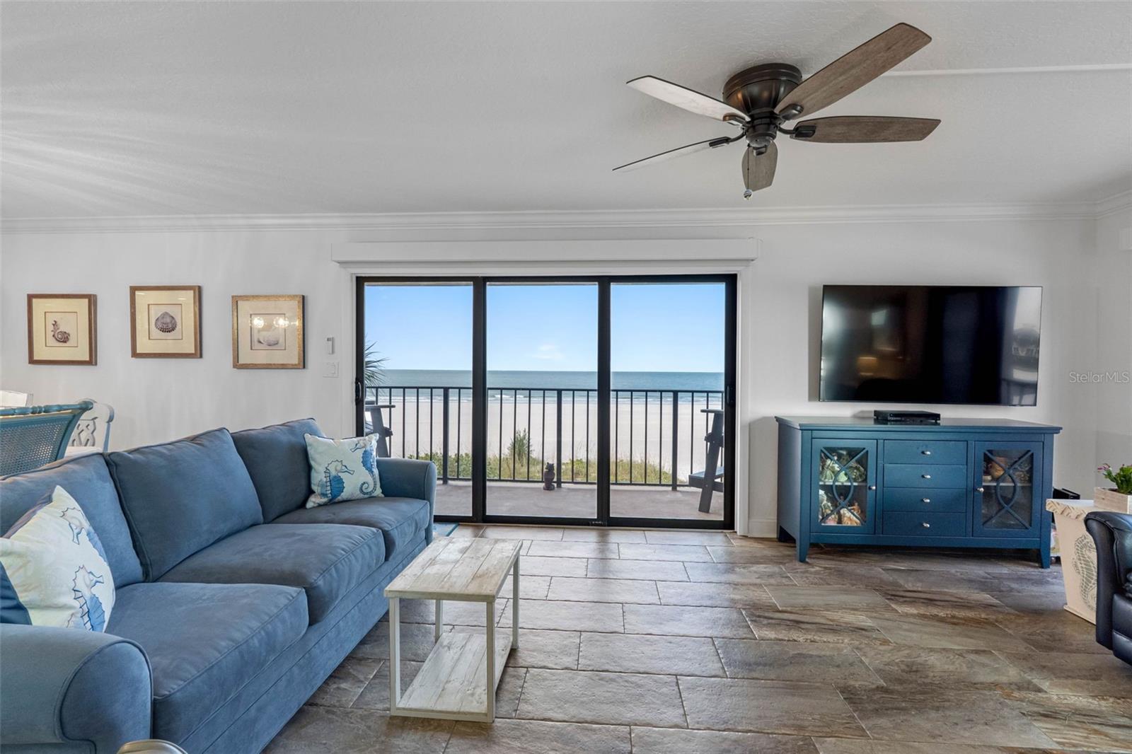 Listing photo id 12 for 1480 Gulf Boulevard 204