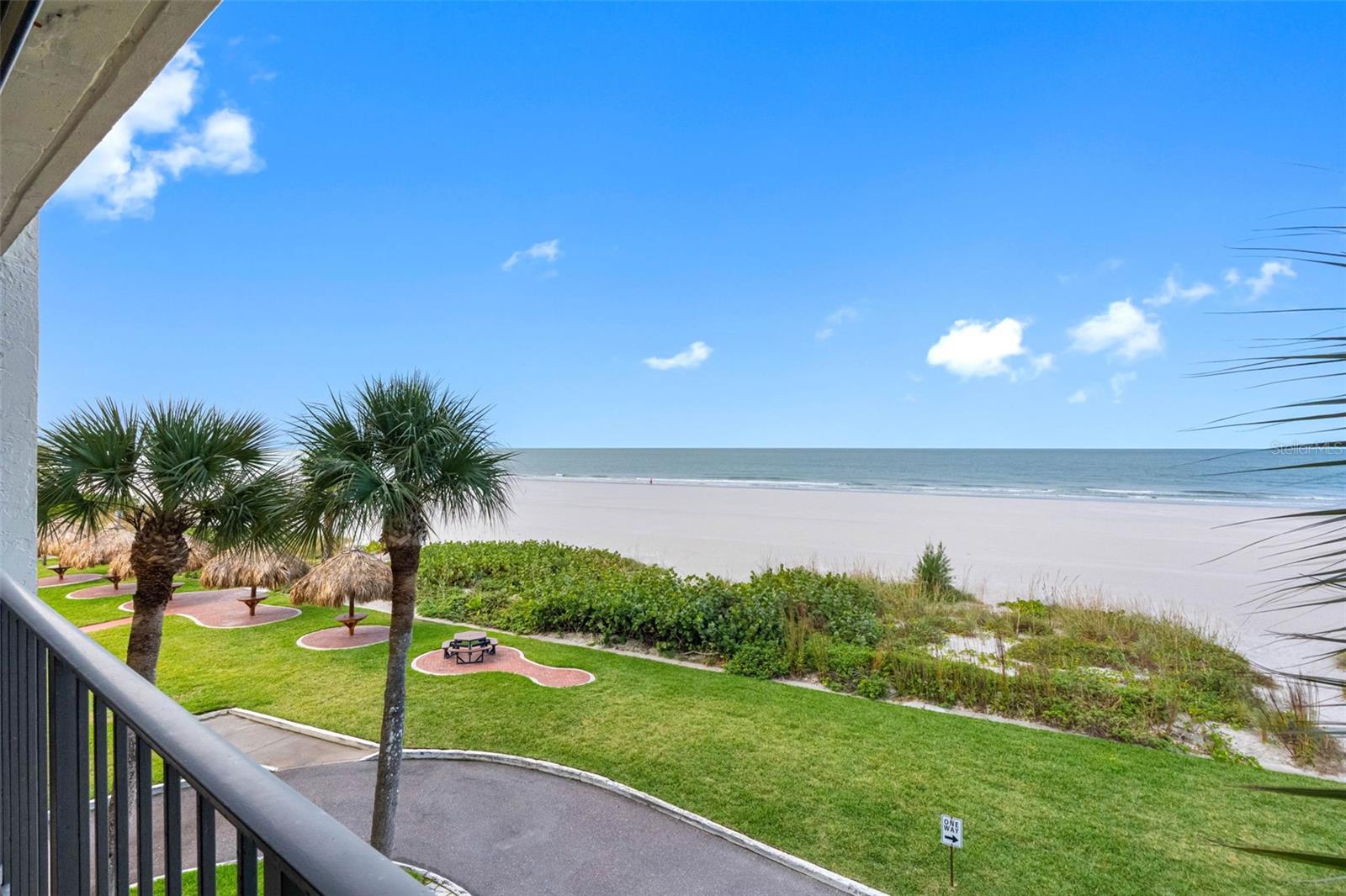 Listing photo id 19 for 1480 Gulf Boulevard 204