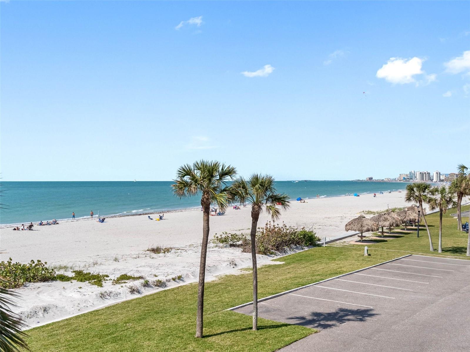 Listing photo id 26 for 1480 Gulf Boulevard 204