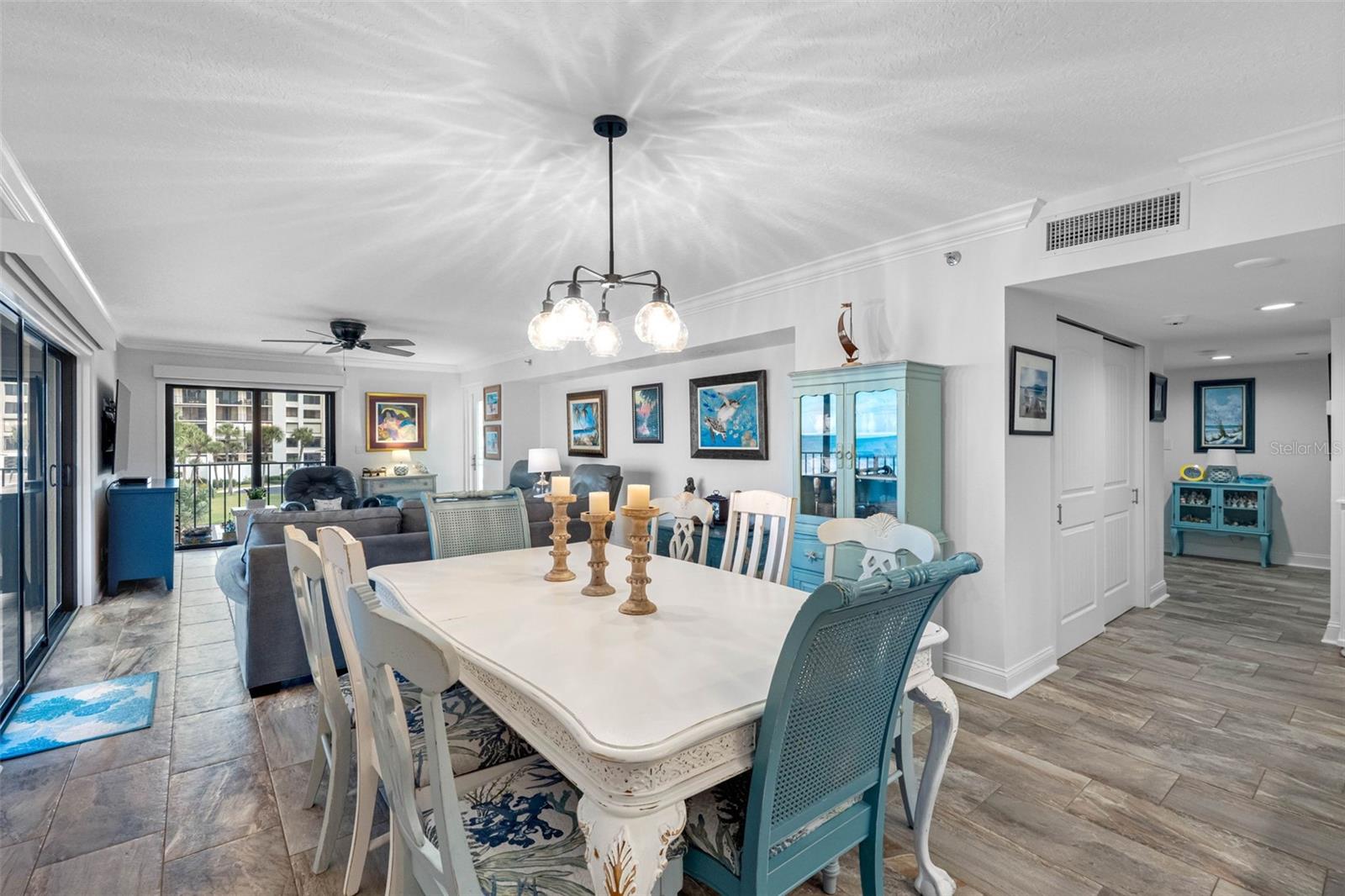 Listing photo id 29 for 1480 Gulf Boulevard 204