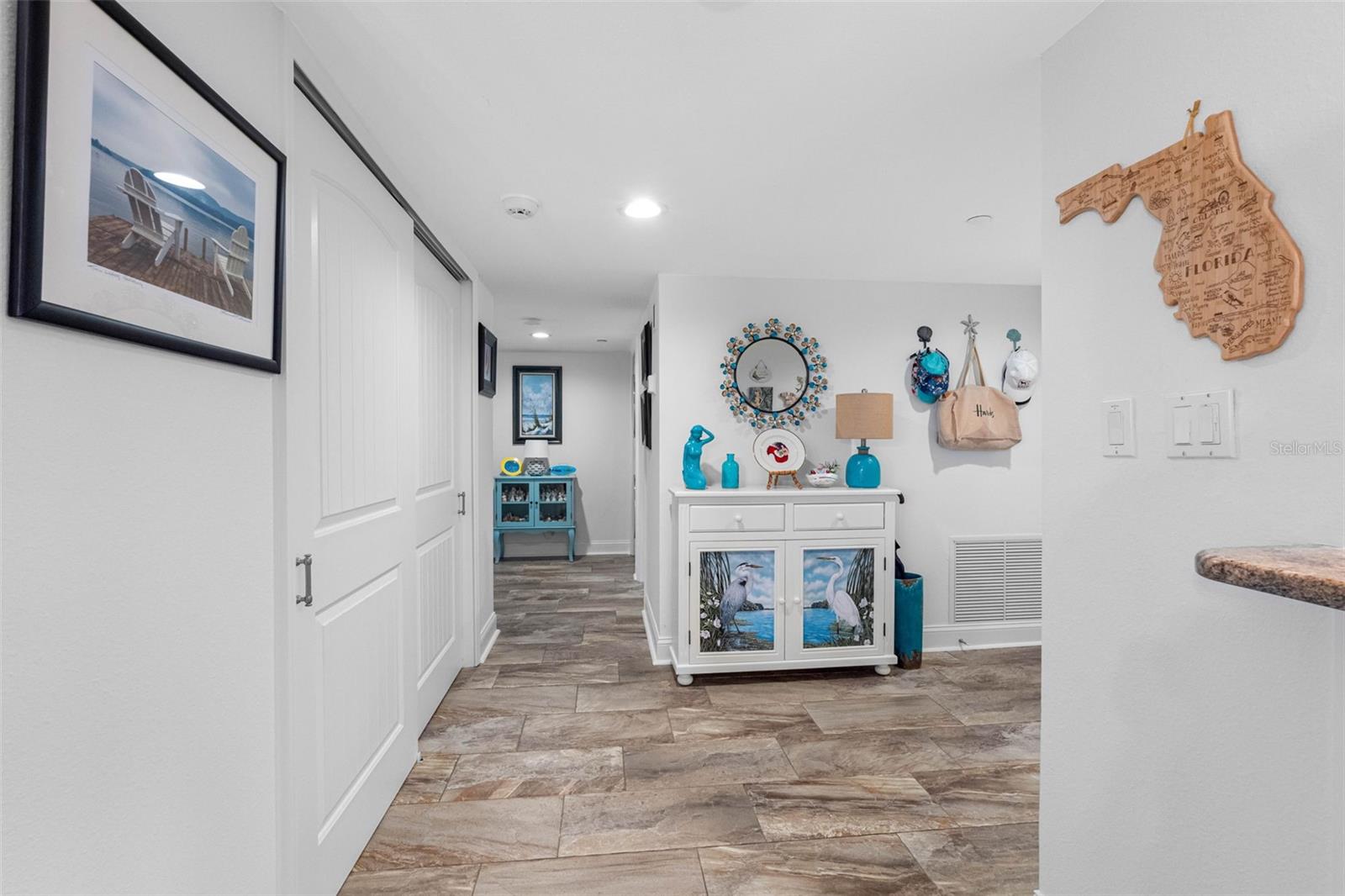 Listing photo id 30 for 1480 Gulf Boulevard 204