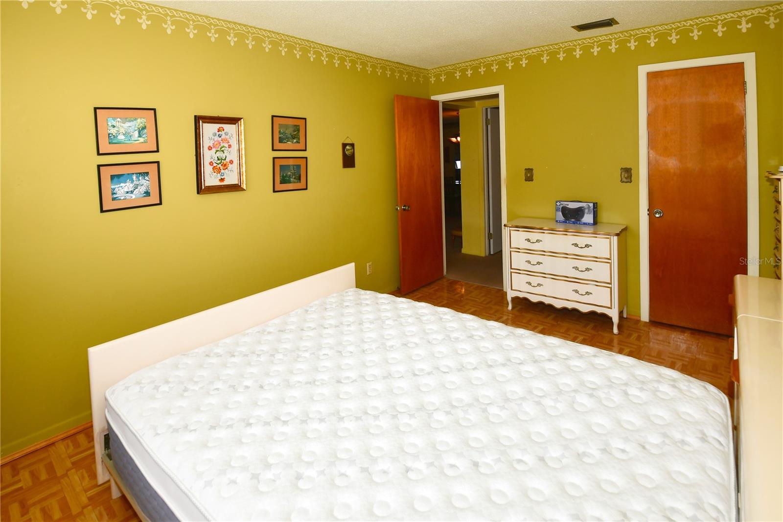 Image 24 of 38 For 1225 58th Street N 203a