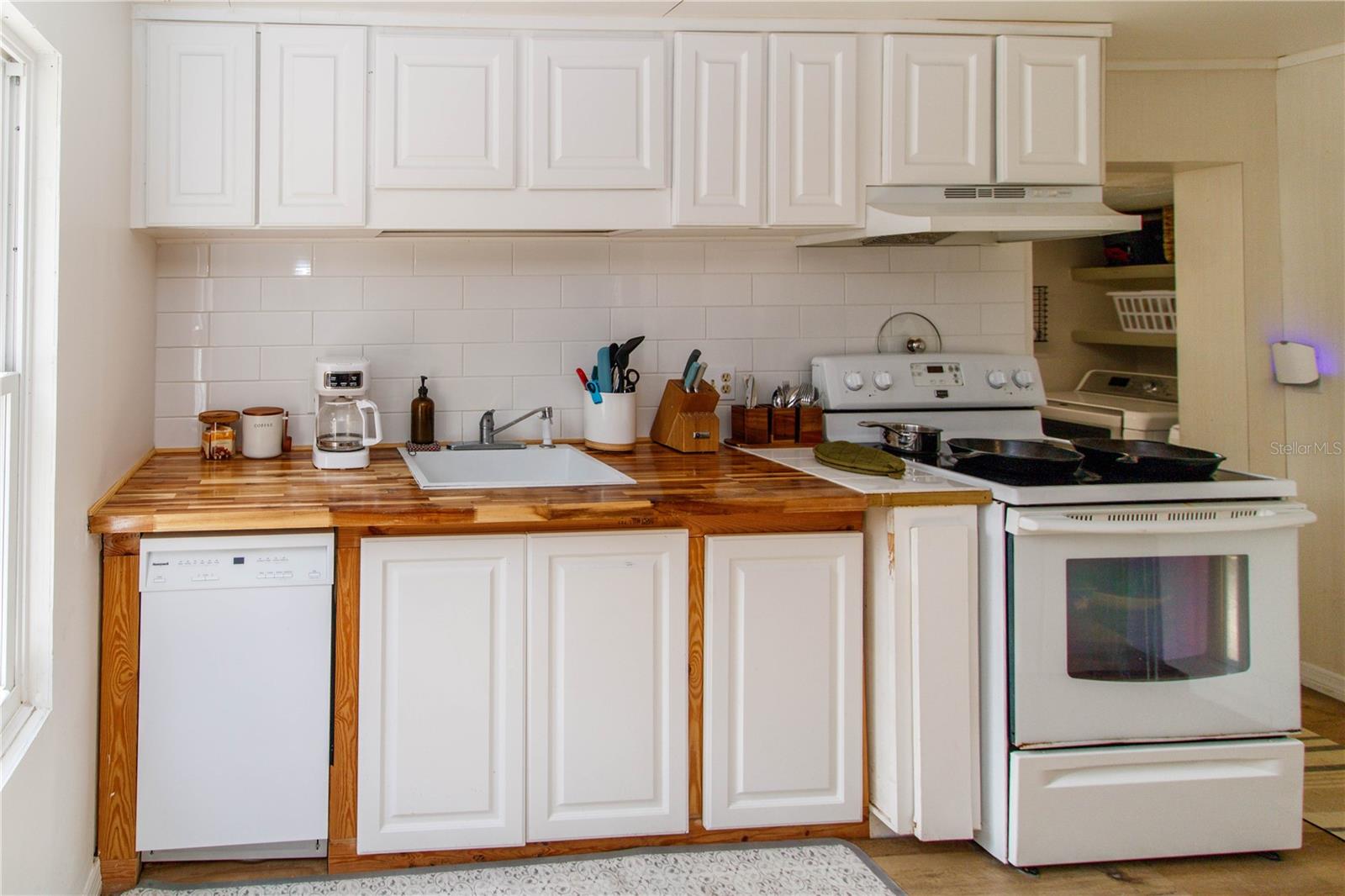 Image 9 of 48 For 5127 Yearling Avenue