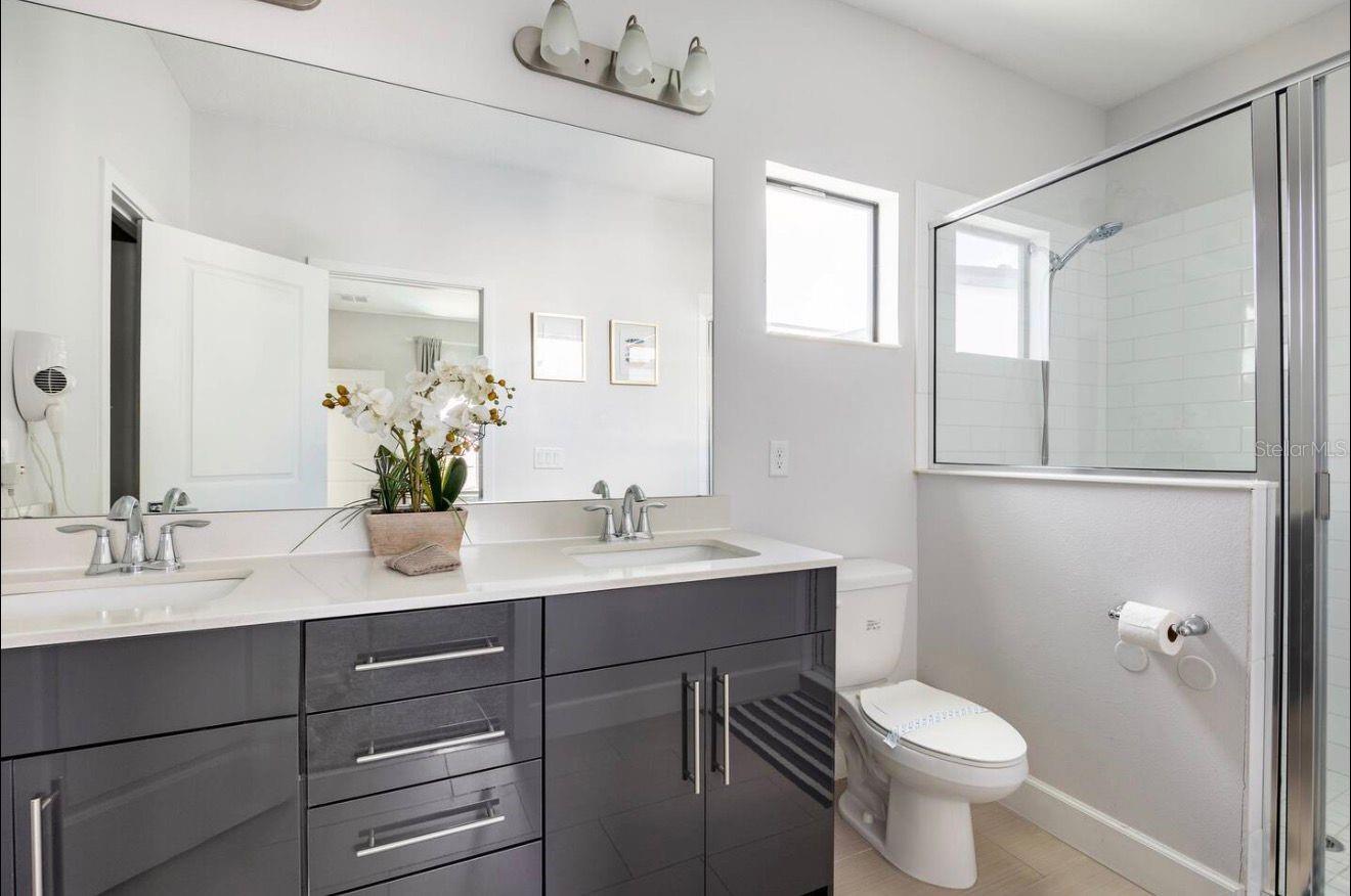 Image 11 of 20 For 320 Villa Domani Court